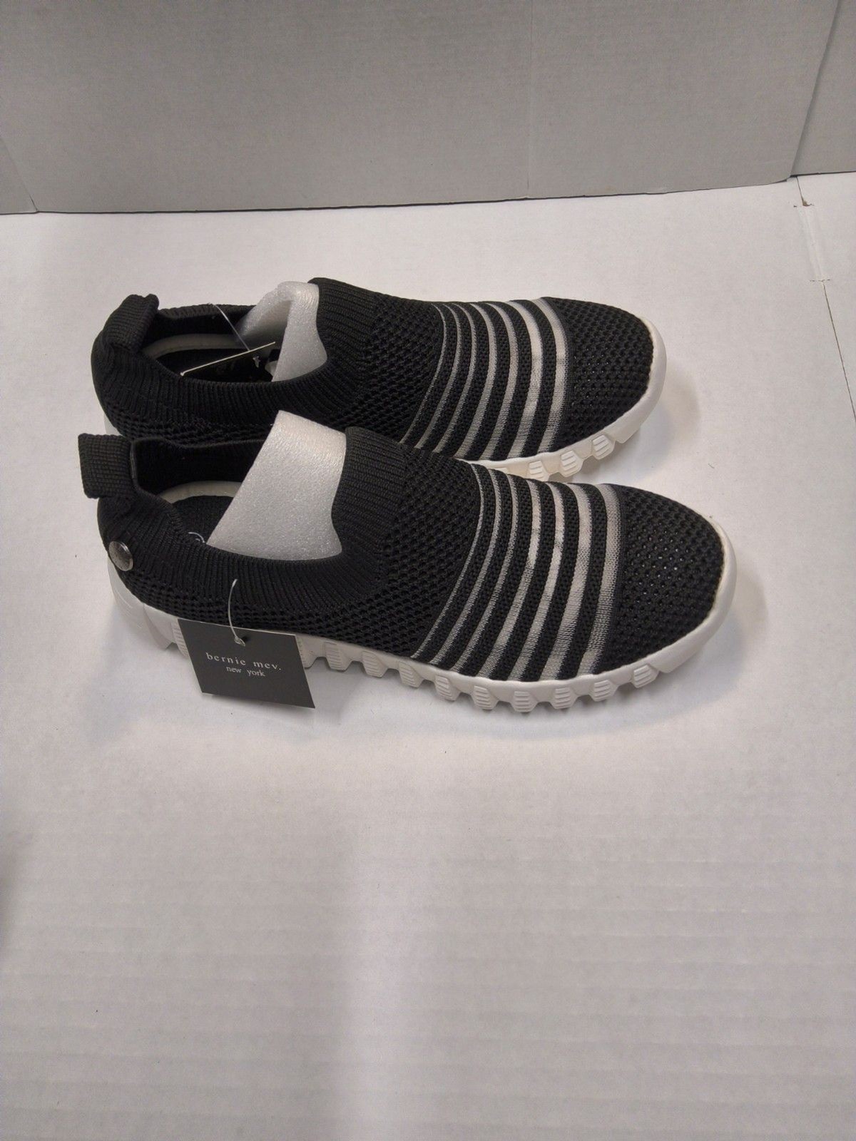 Bernie Mev Womens Wylie Sneakers Slip On Knit Mesh Stripes Black Size 36