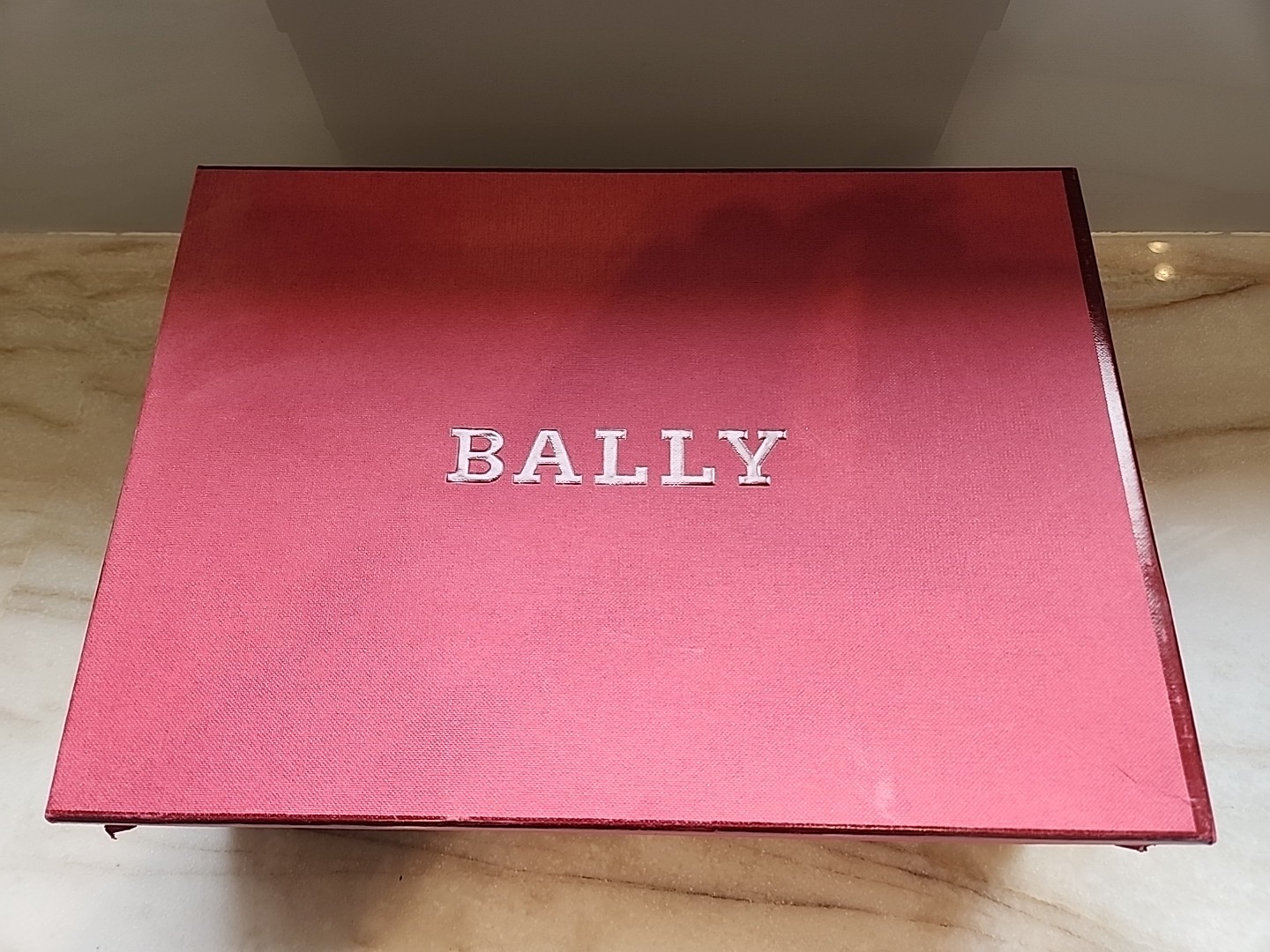 ”Brand New” Adorable Bally Womens Lime Green/White leather Sneaker size 8.5/39