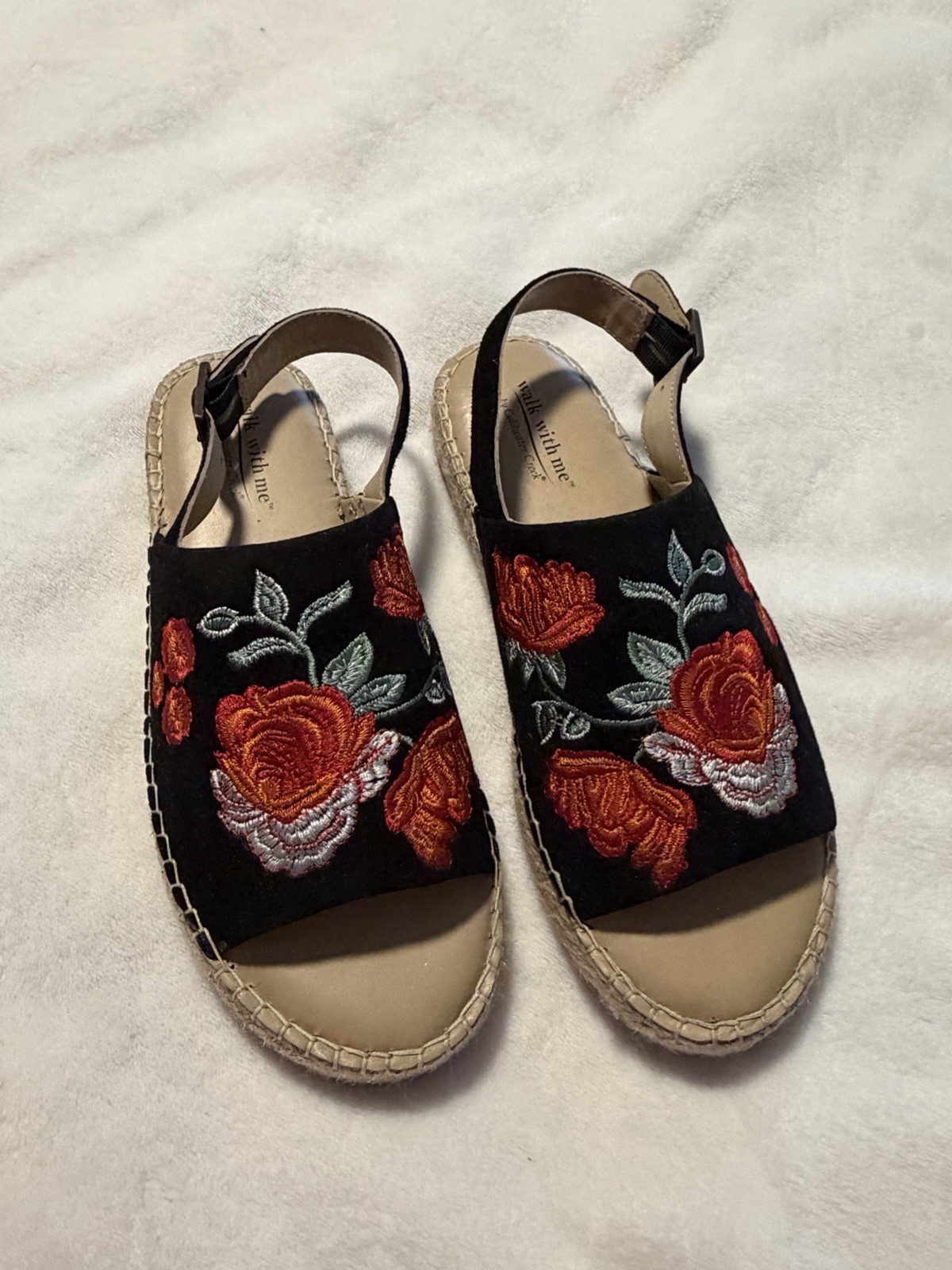 Embroidered Shoes 7.5