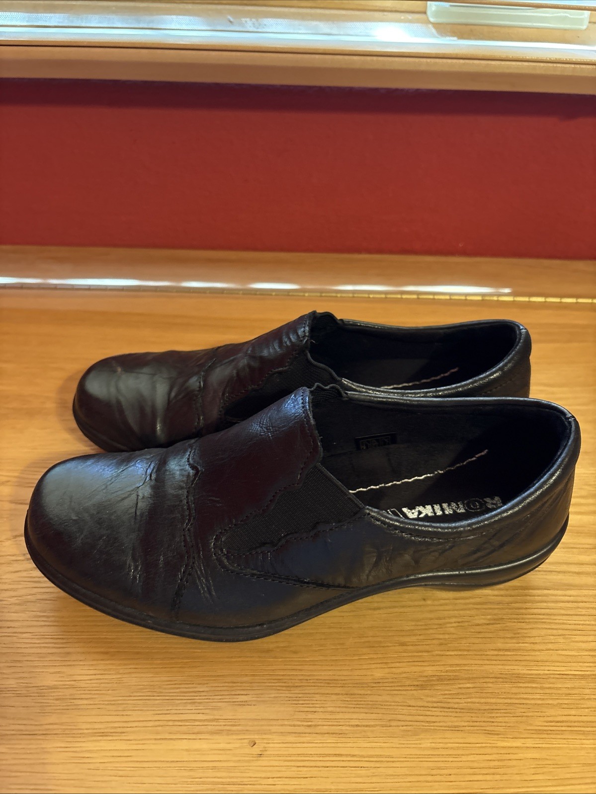 Romika Women’s Cassie 24 Black Wrinkled-Look Leather Slip-On Loafers, Sz36