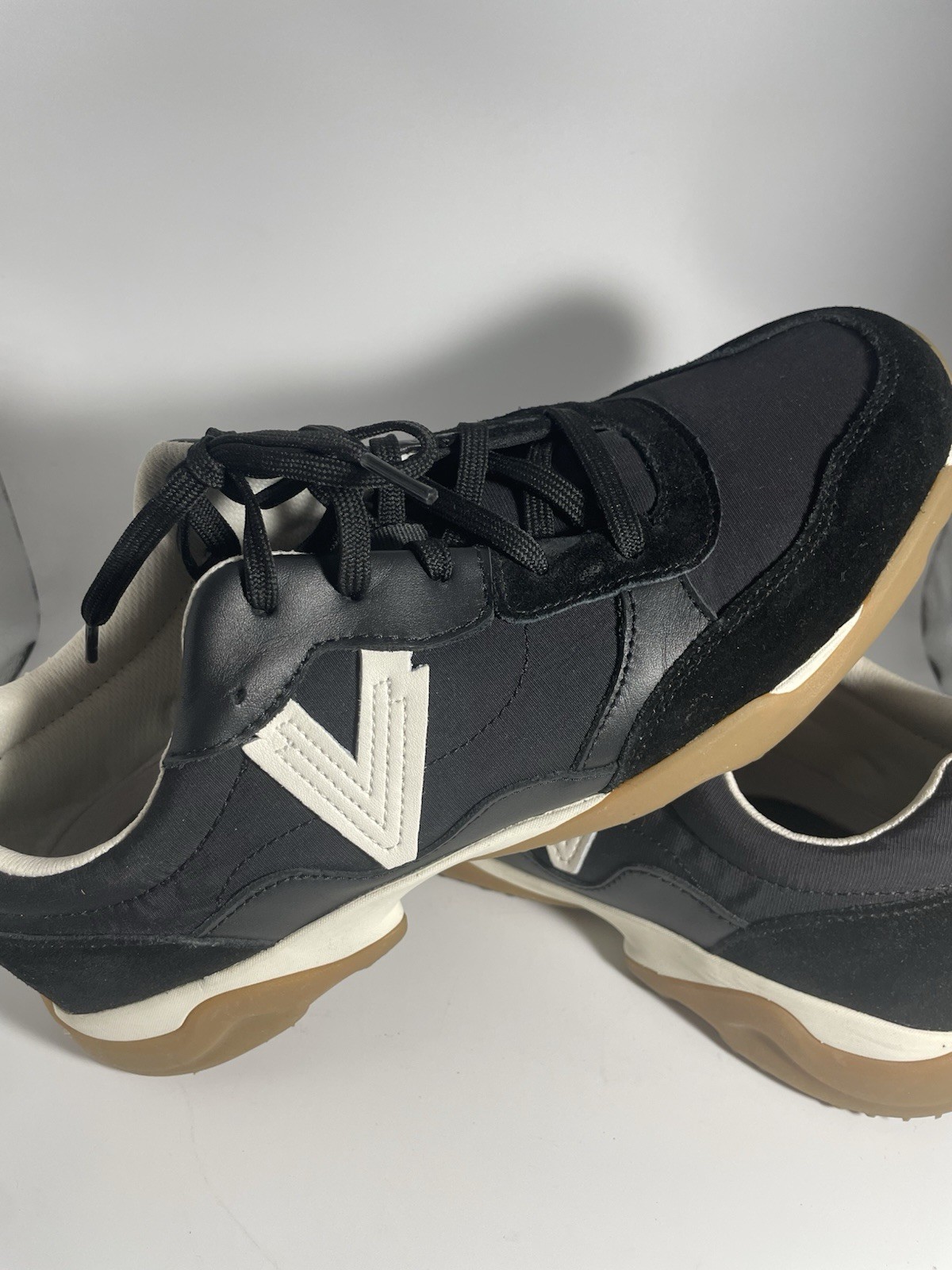 Vionic Women’s Walk Slim Glide Retro Inspired Black Nylon W Suede Upper Sz10.5