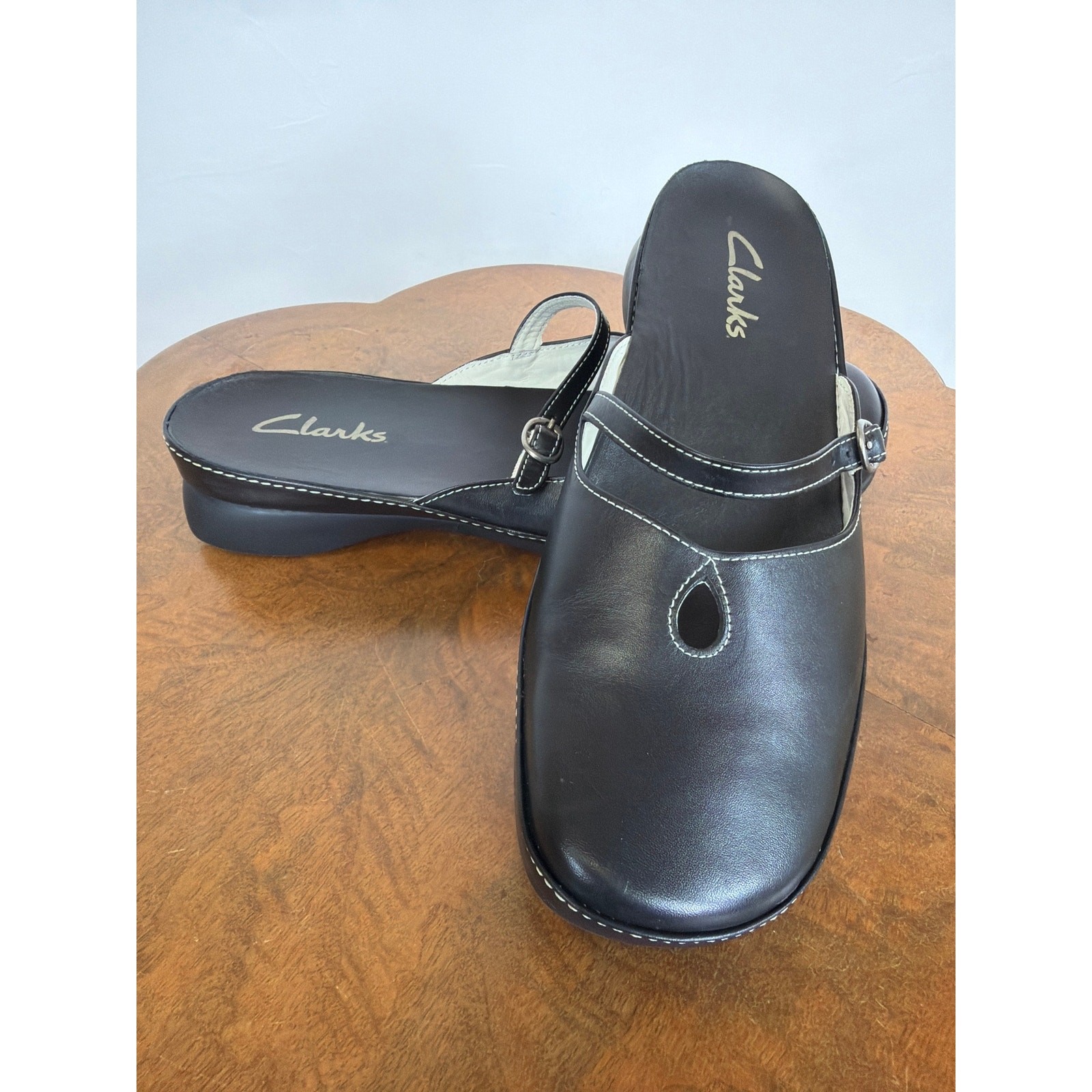 Clarks Black White Contrast Stitch Leather Mary Jane Mules Adj Strap Size 10