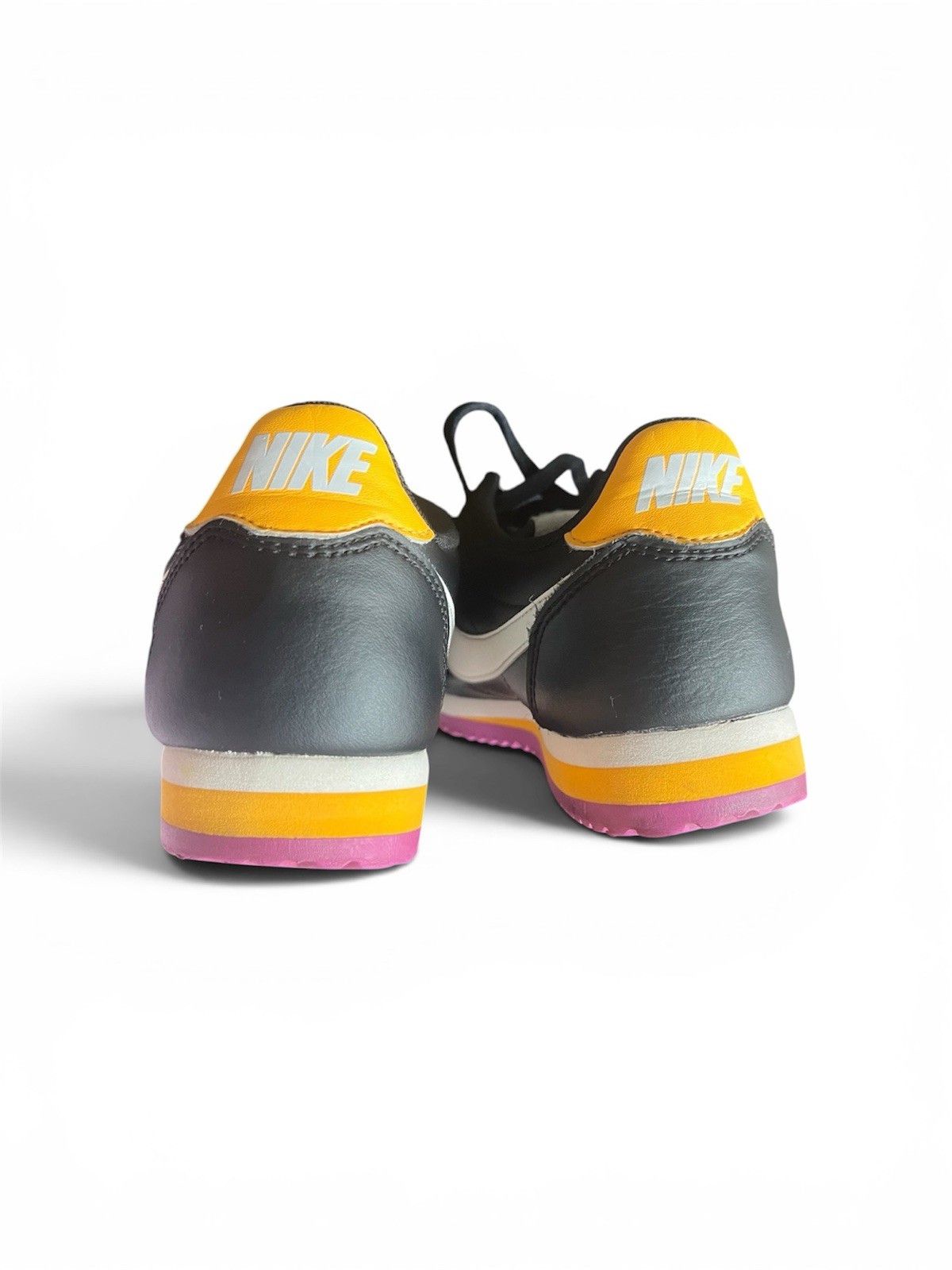 Nike Classic Cortez 15 – Women’s 7 – Black Laser Orange Shoes