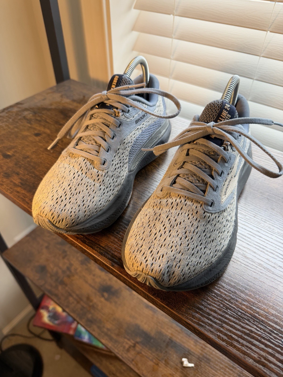 Brooks Adrenaline GTS 24 Womens Shoe Sz 7B Country Wash Bluewash Mesh Sneaker
