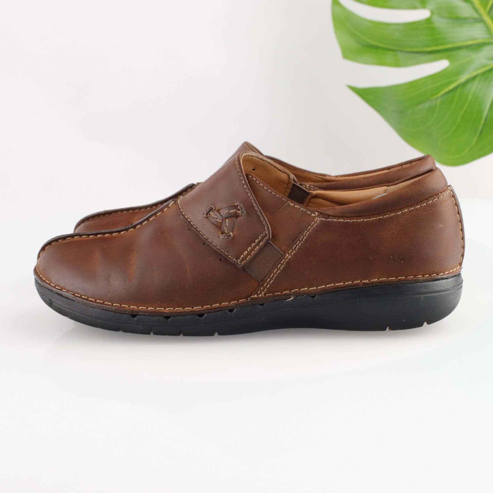 Clarks Womens Un Loop Ave Loafer Size 8 M Brown Leather Slip On Casual Shoe Flat