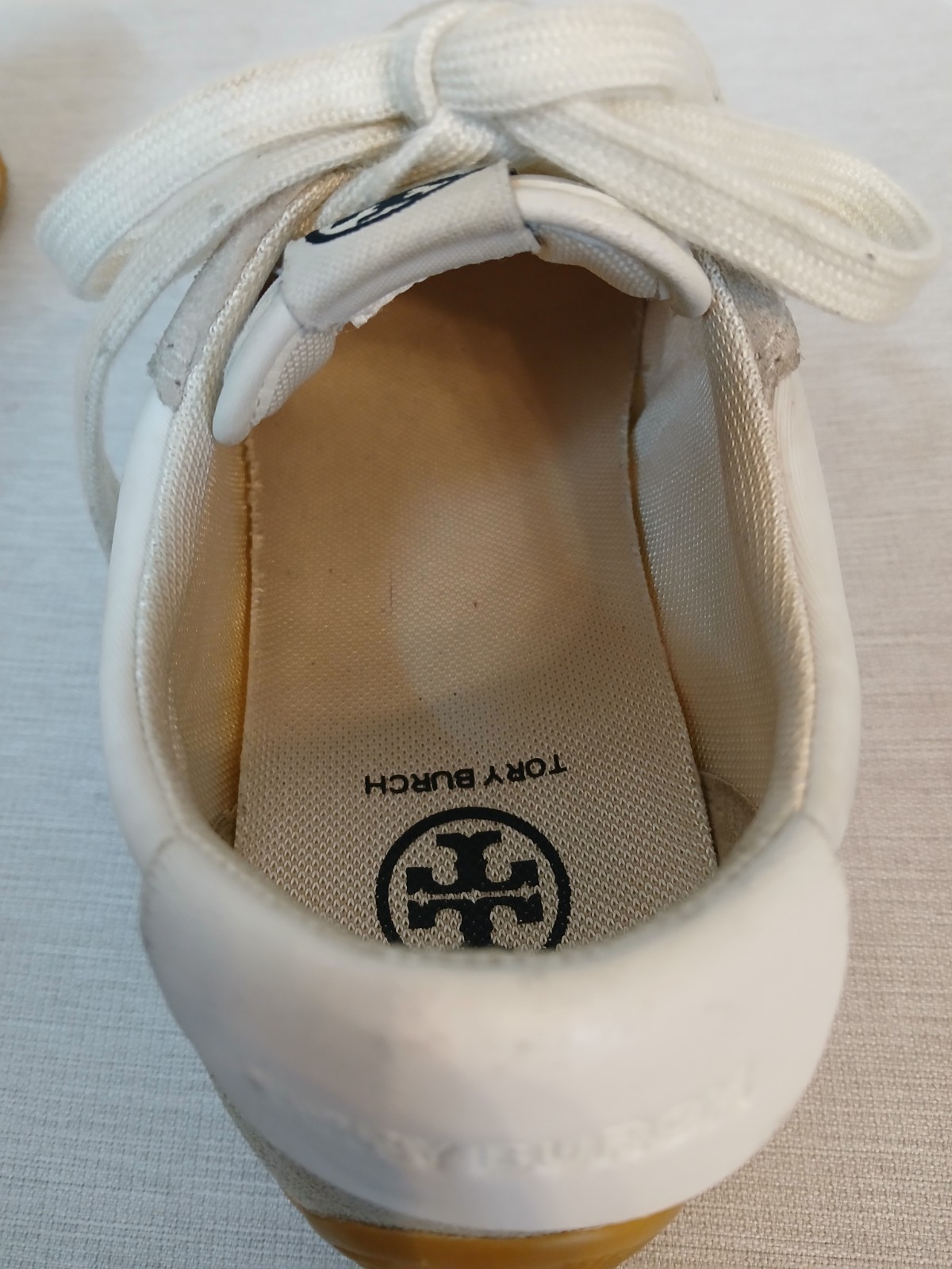 Tory Burch Hank Leather Suede Sneaker Womens 6 Snow White Beige Gum Lace