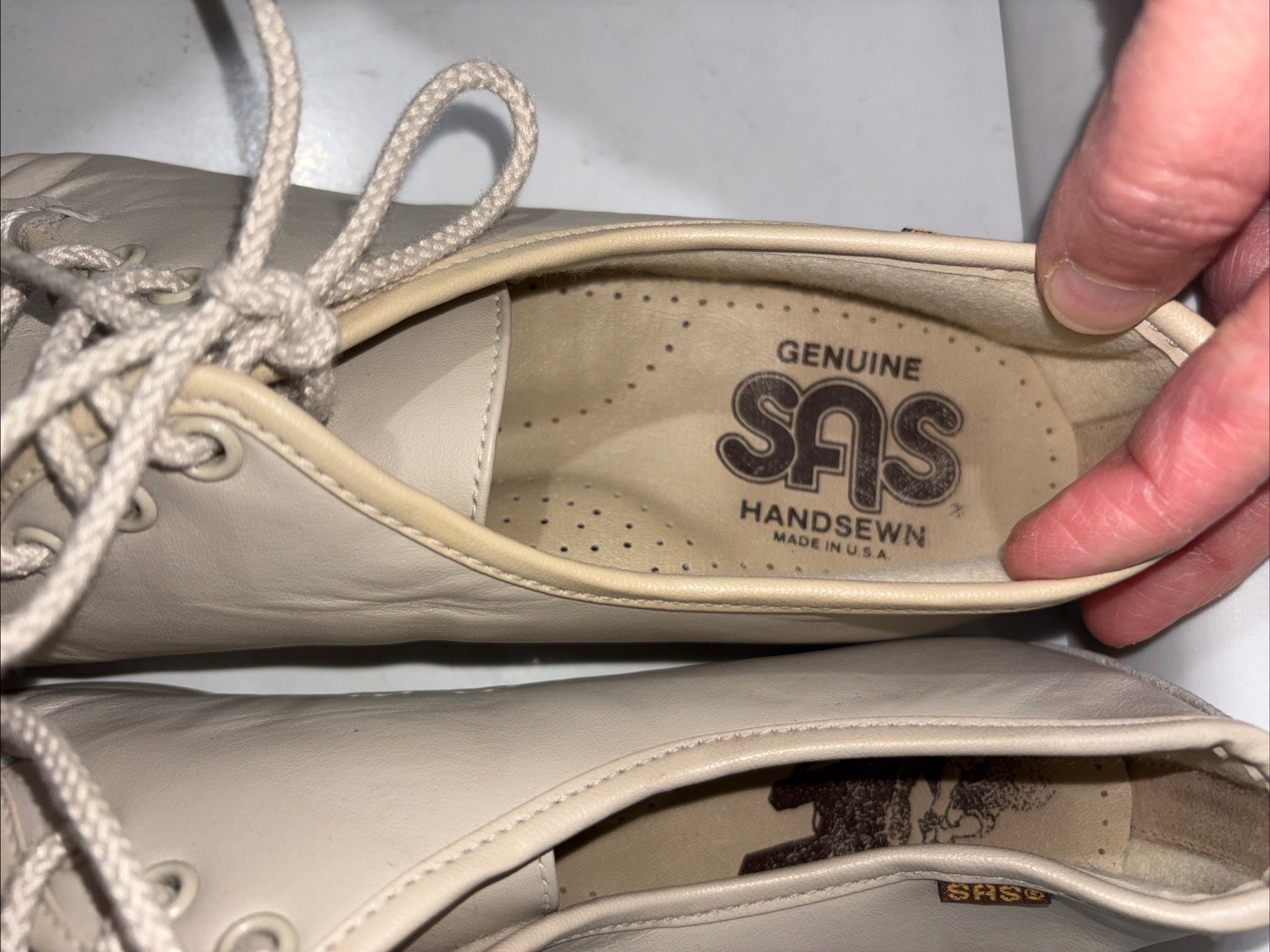 SAS Siesta Womens Shoes 8.5 M Beige Lace Up Leather Handsewn Moccasin USA Made