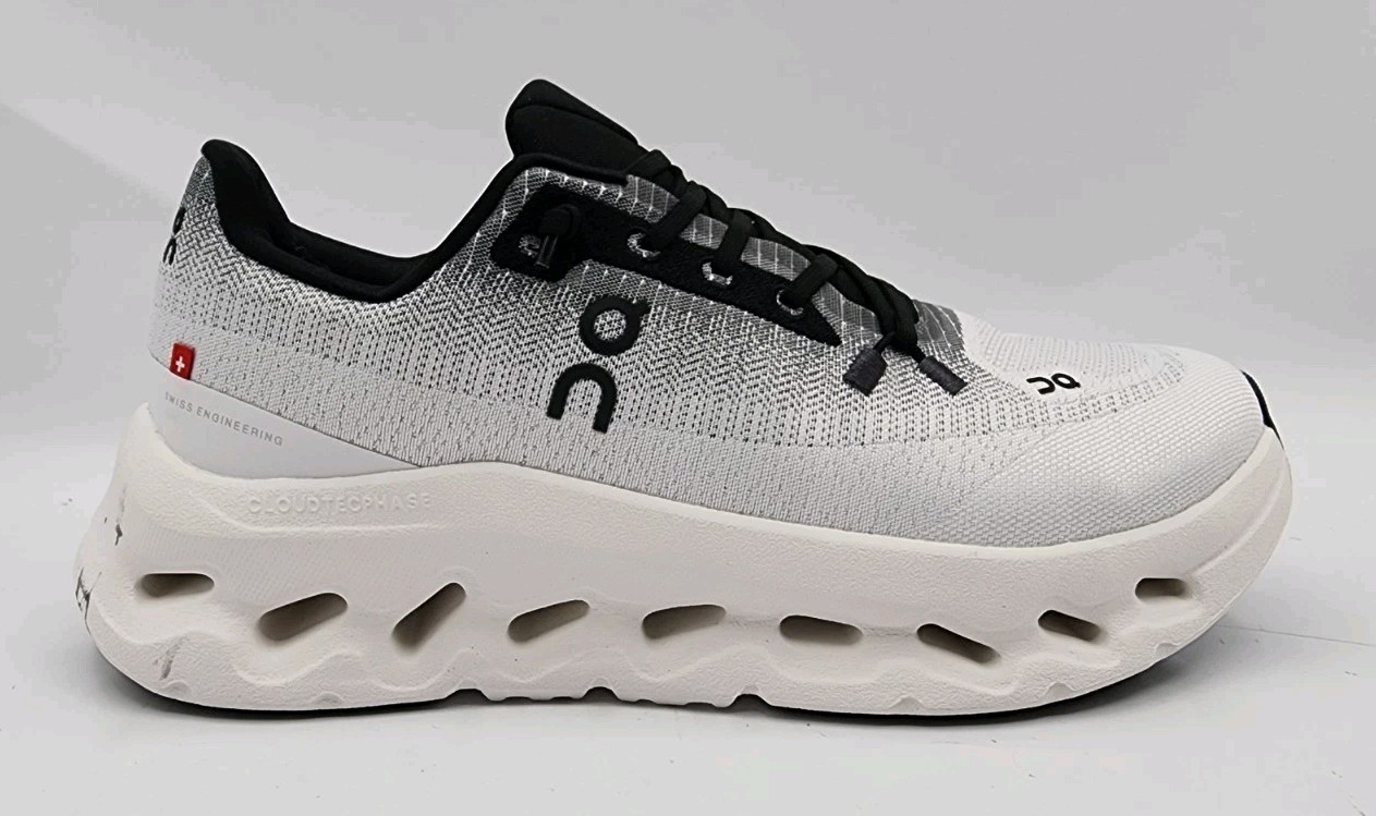 Cloudtecphase Women’s Size 7.5 Black/White Standard Cloudtilt Running Shoes