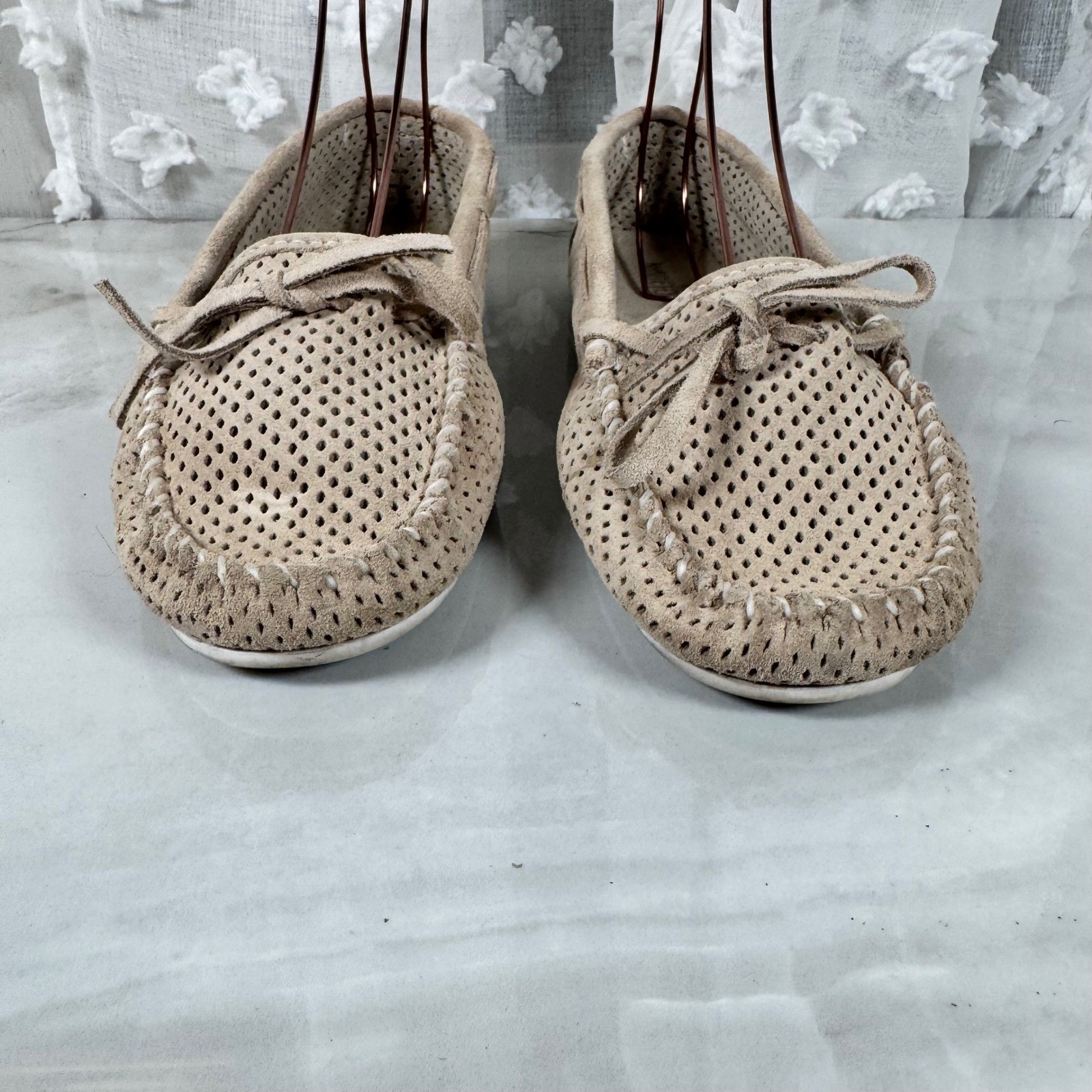 Minnetonka Tan Suede Perforated Moccasins Comfort Neutral Casual Size 11