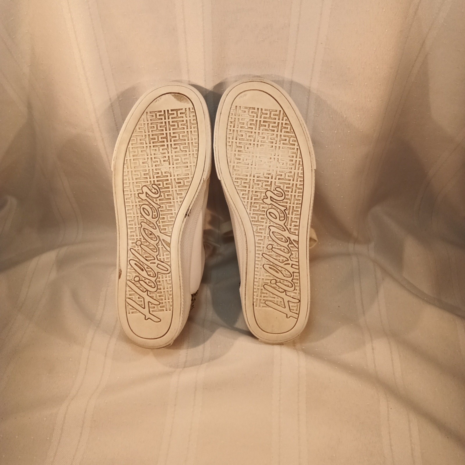 Women’s Tommy Hilfiger Signature Sneaker Size 5.5 M – White/Logo Panel