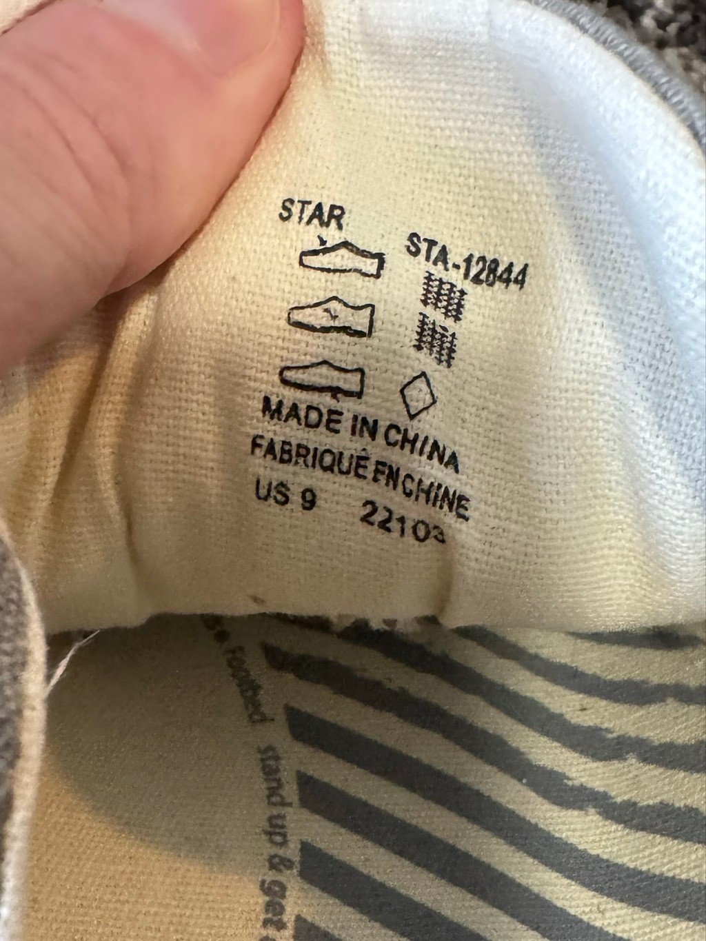 Women’s Taos Footwear “Star” Sneakers Gray Washed Canvas Size 9