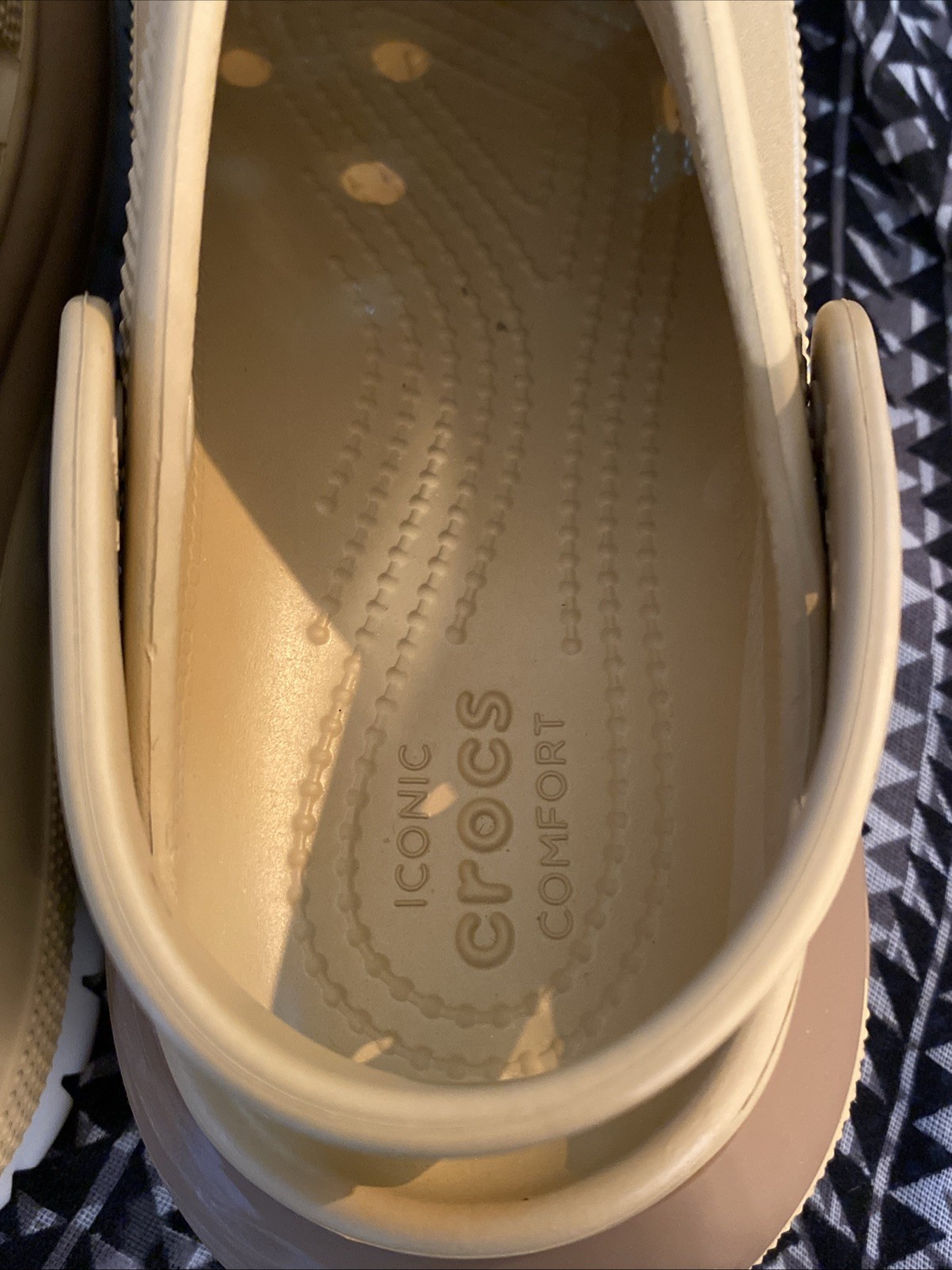 Crocs Mega Crush Matte Clogs Wheat EC Size M5 W7