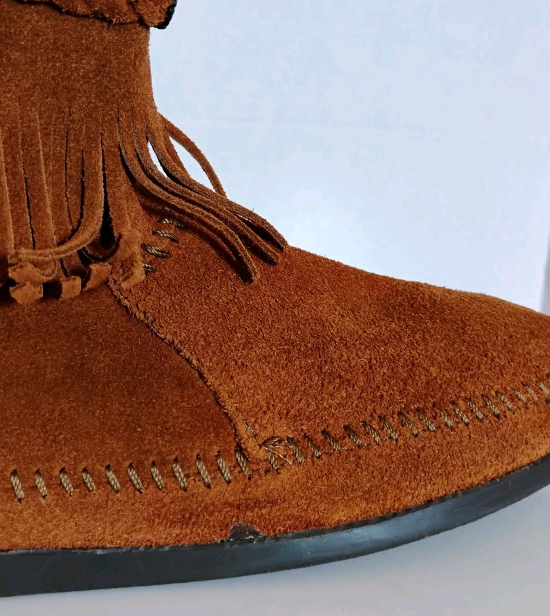 NWOB “Minnetonka” Brown Suede High Top Back Zipper Moccasin Boots US-11