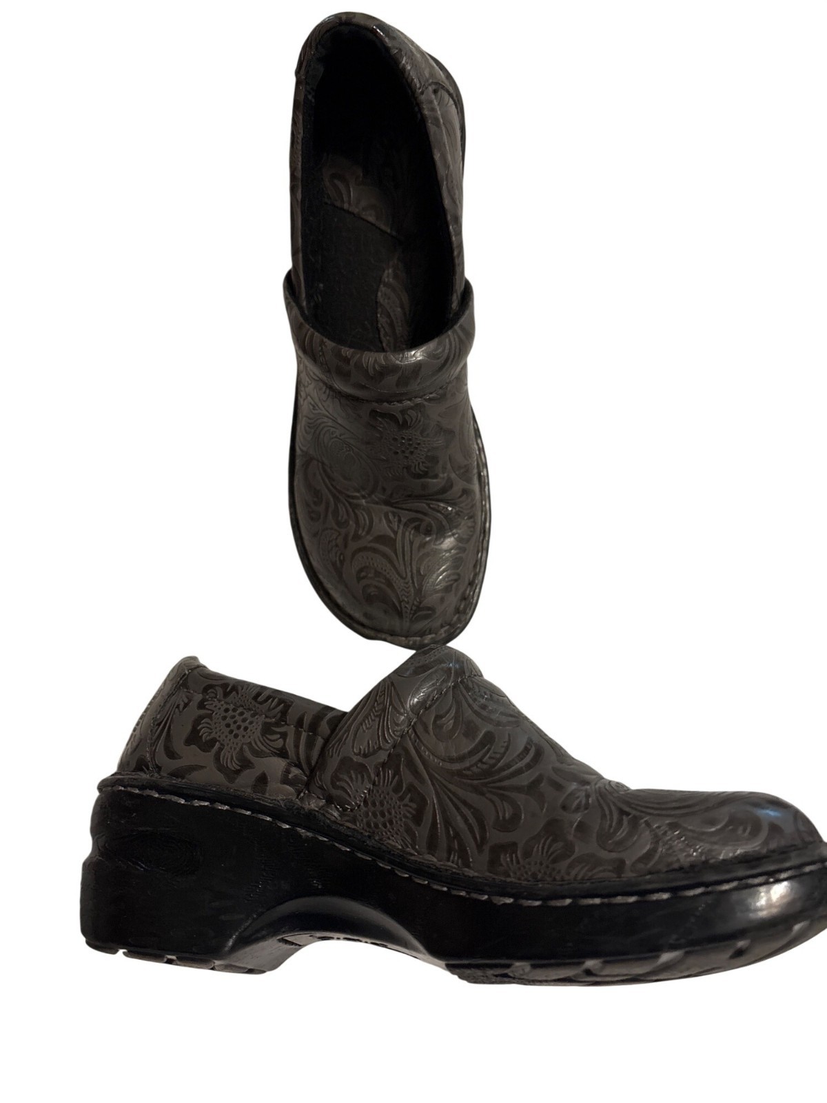 Embossed Gray Floral Slip-On Clogs Womens Size 7.5M Man-Made Upper & Sole