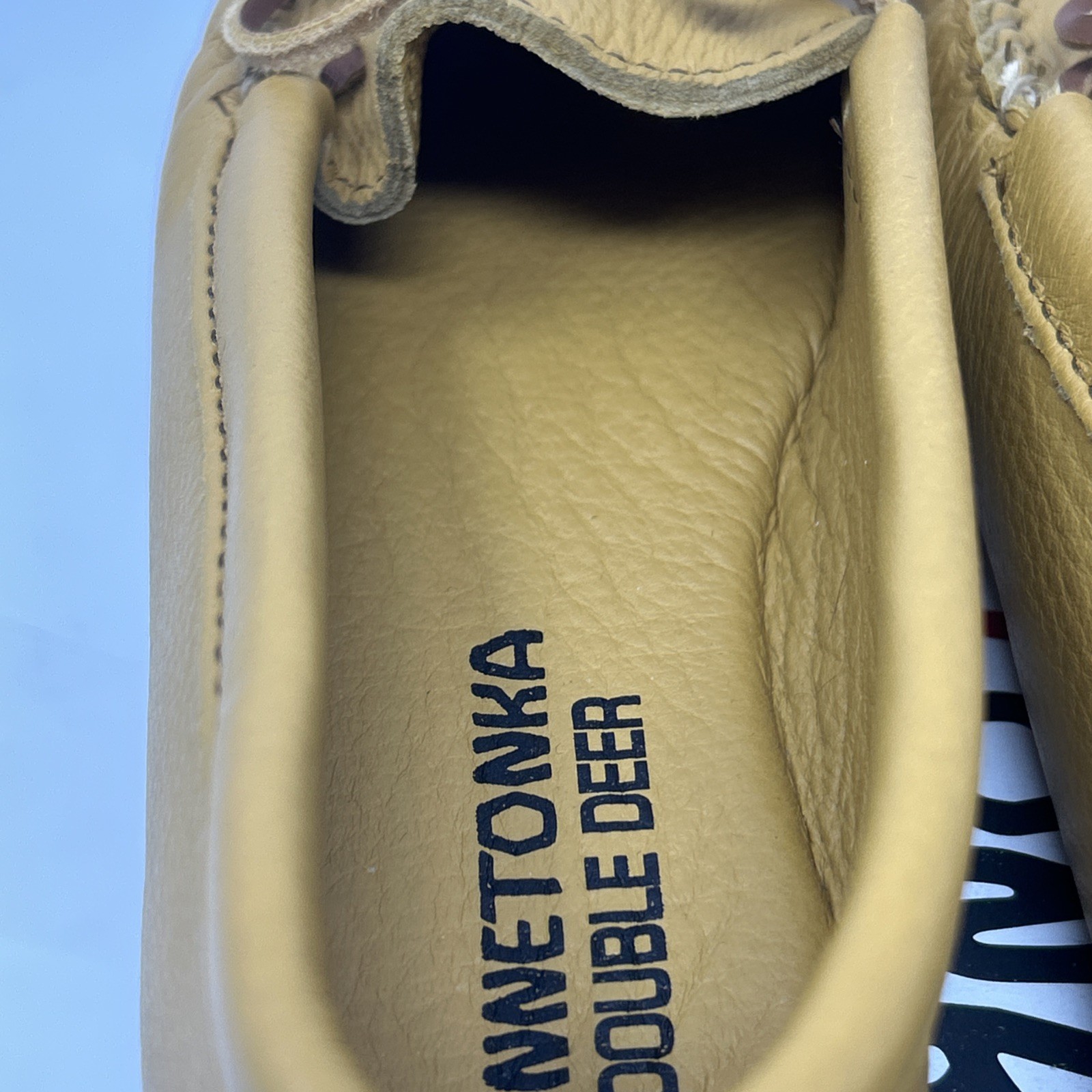 New Minnetonka Moccasin Natural Leather Double Deerskin Soft Sole Size 8