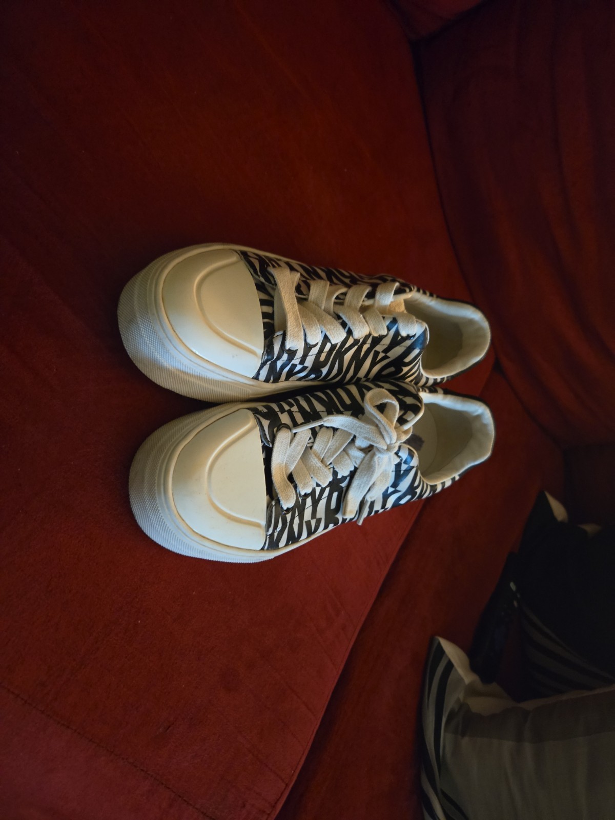 DKNY 7.5 Womens Shoes