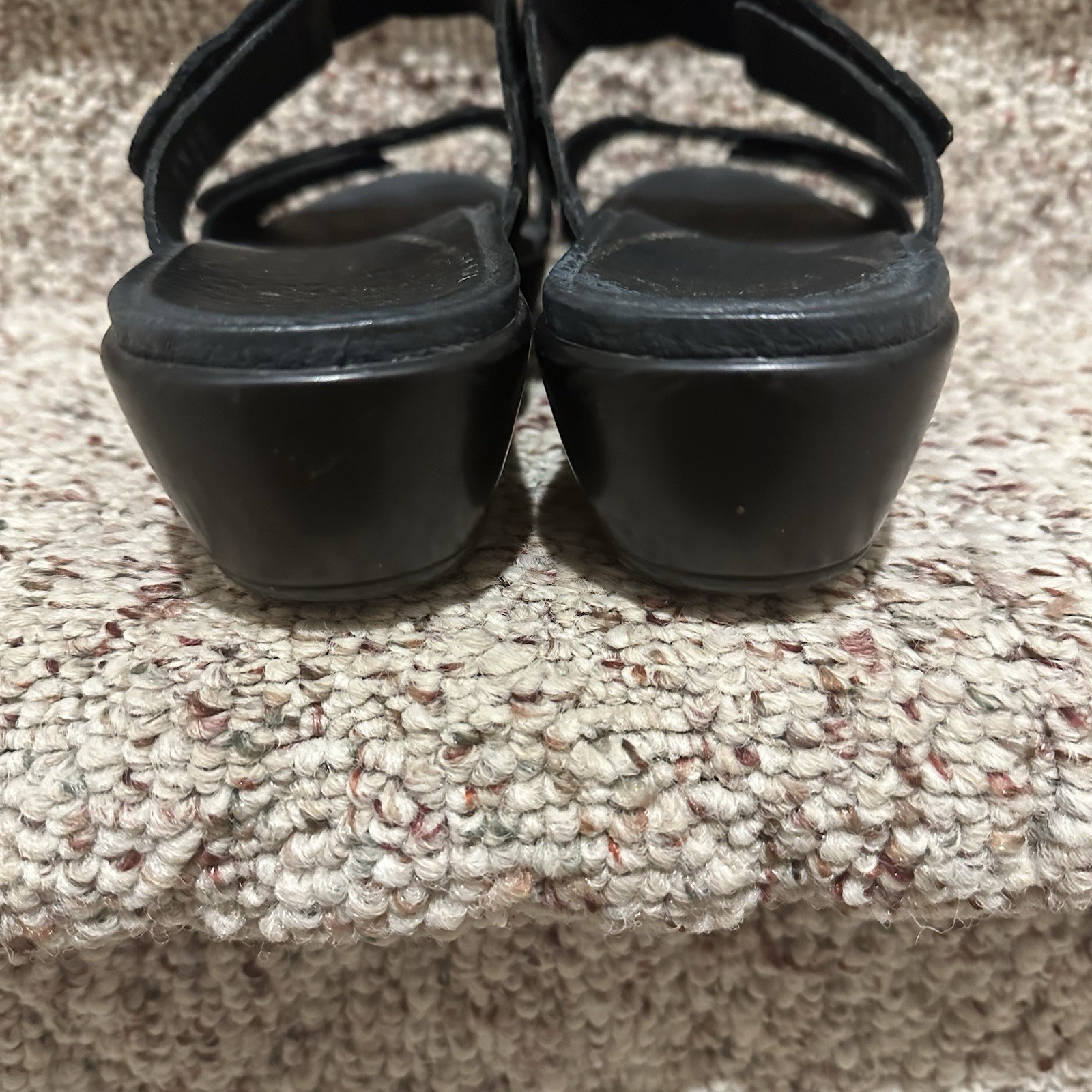 Dansko Slide Sandals Women’s Sz 39 EU 8-8.5 US Black Leather Adj Strap Studded