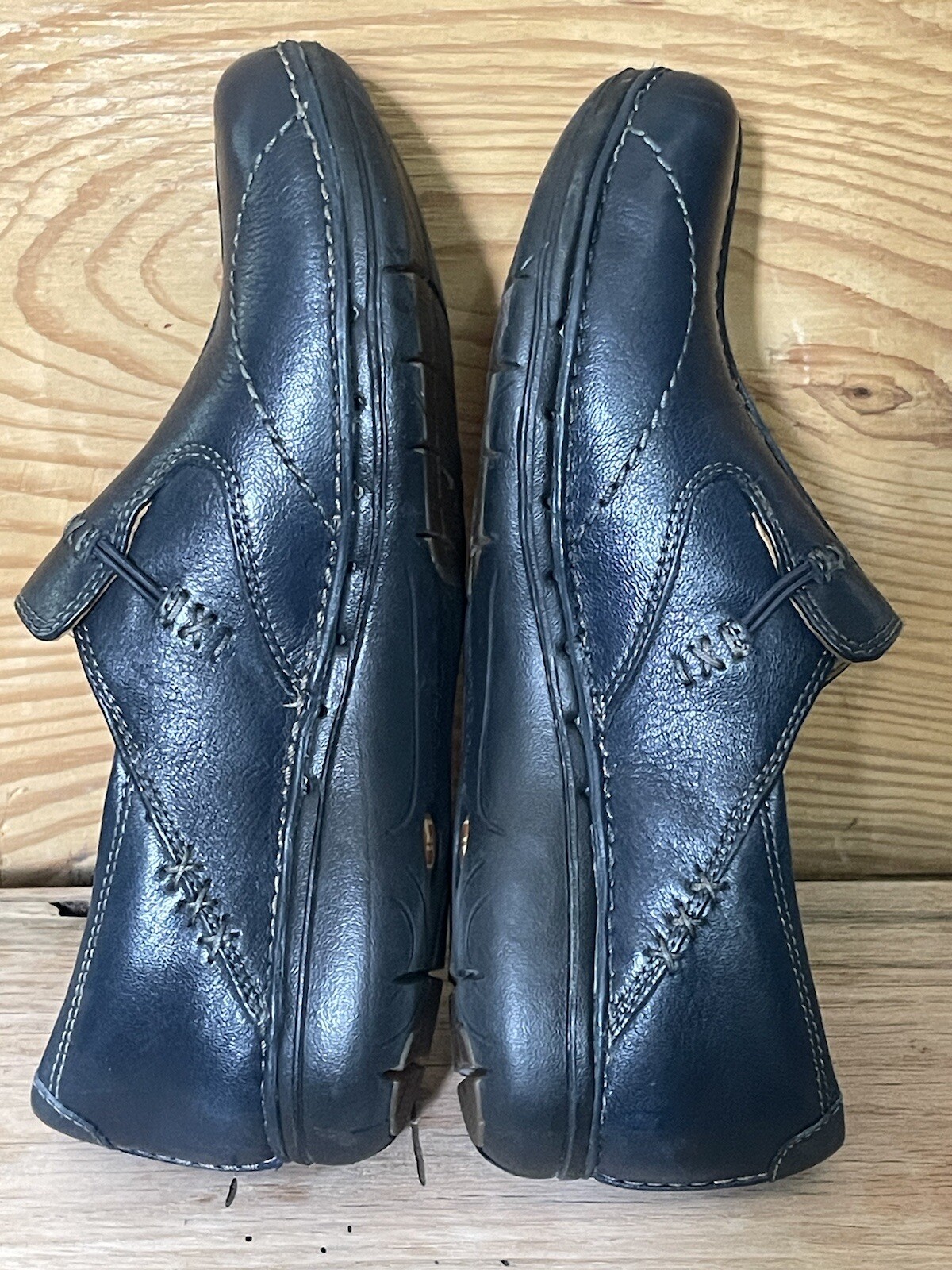 Clarks Womens Shoes Navy Leather Size 7 N Slip On Comfort Unstructured Un Loop