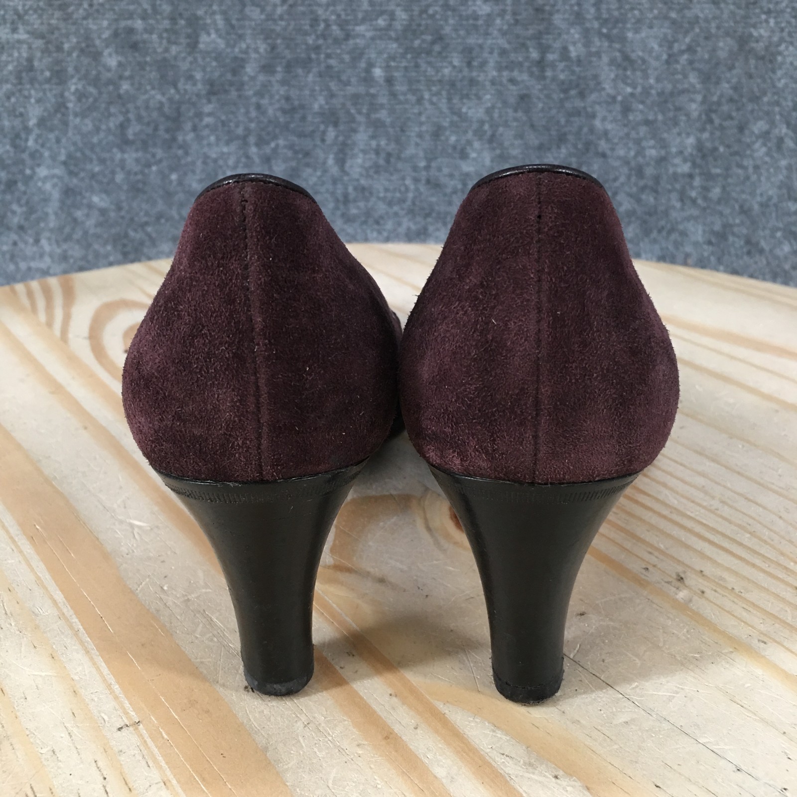 Bally Shoes Womens 5.5 Slip On Moc Toe Kitten Heel Pumps Burgundy Suede Leather