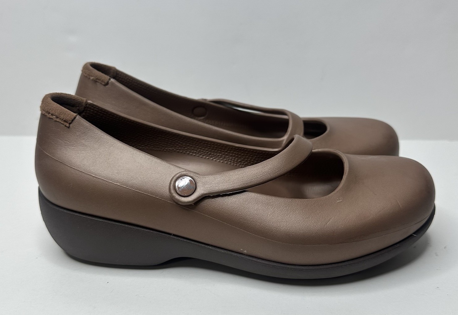 Crocs Croslite Comfort Clogs Maryjane Slip-on Shoes Women’s Brown Size 9