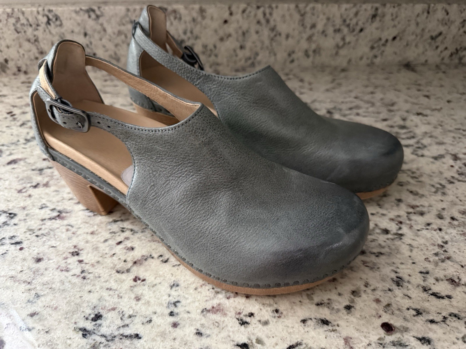 NEW Dansko Sassy clogs Slate milled burnished leather 42 / 12 $160