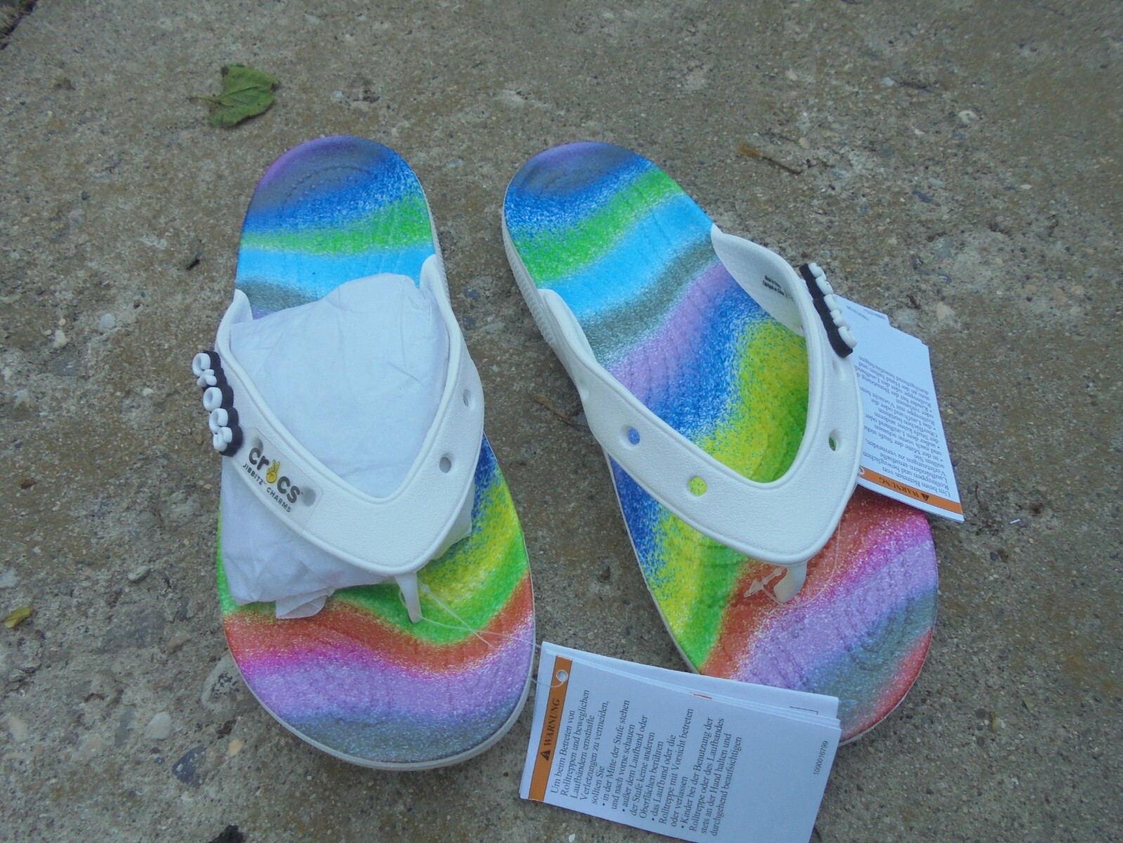 New Crocs Classic Spray Dye Flip Men’s 5 Women’s 7 White/Multi