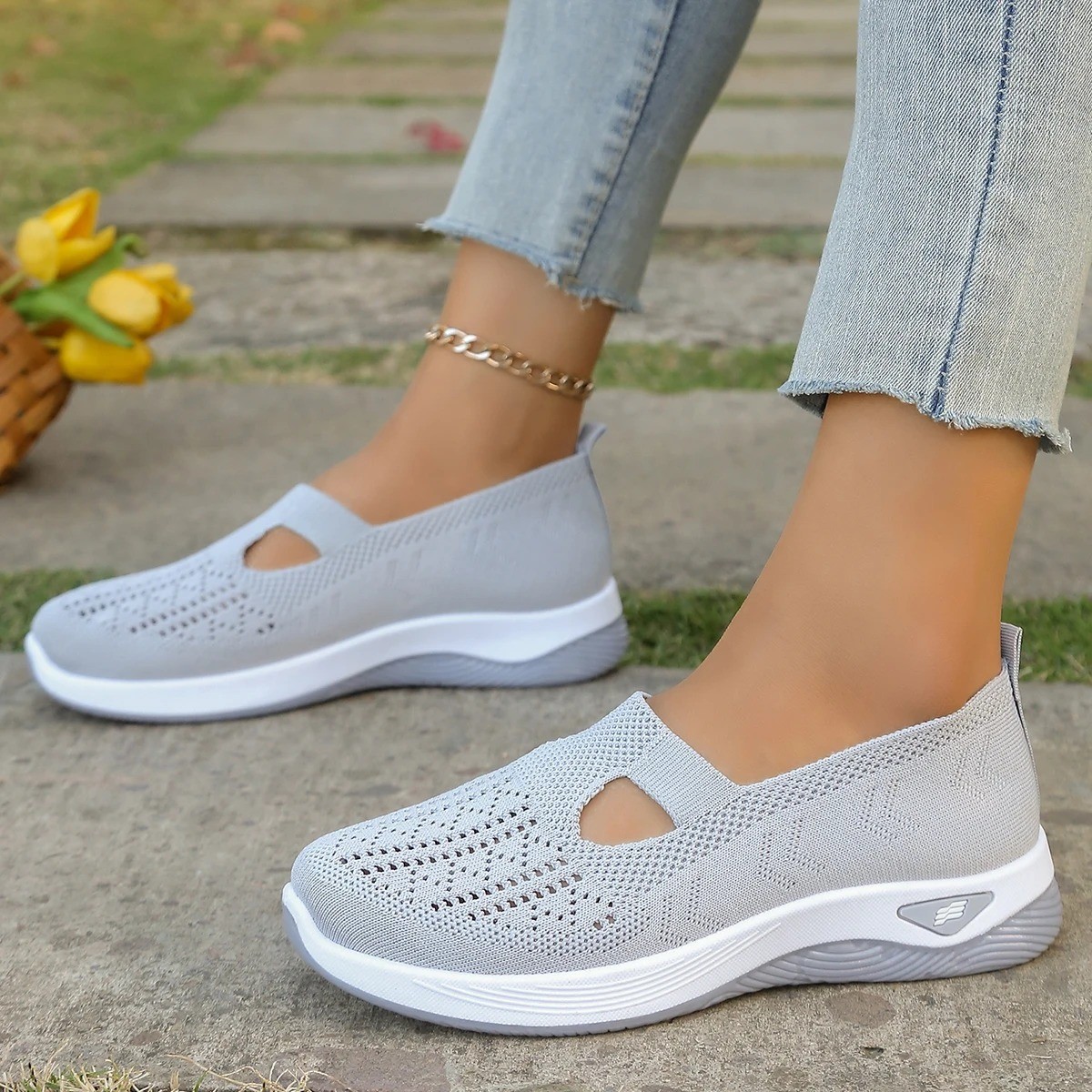 Women Mesh Flats Shoes Breathable Slip On Walking Sneakers Soft Non Slip Casual