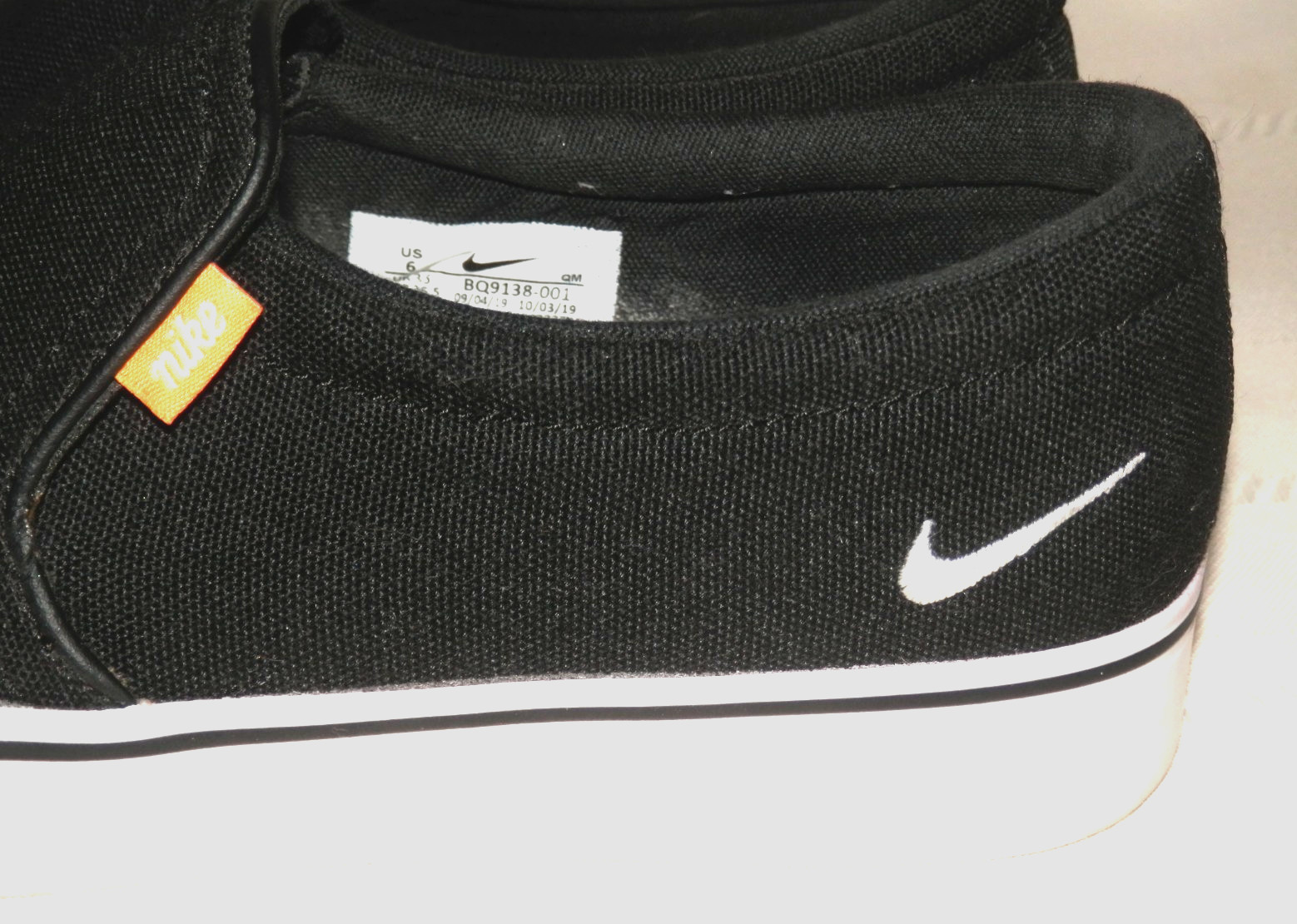 Nike Court Royale AC Slip On Sneakers Low Top BQ9138-001 Woman’s Sz, 6.5 Black