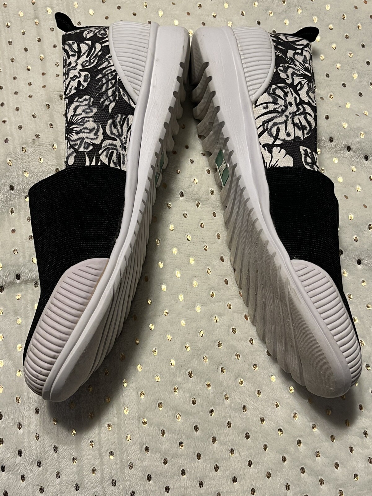 Cougar Sparkle SlipOn Shoe Comfort Black White Floral Casual Sneaker Women Sz 8M