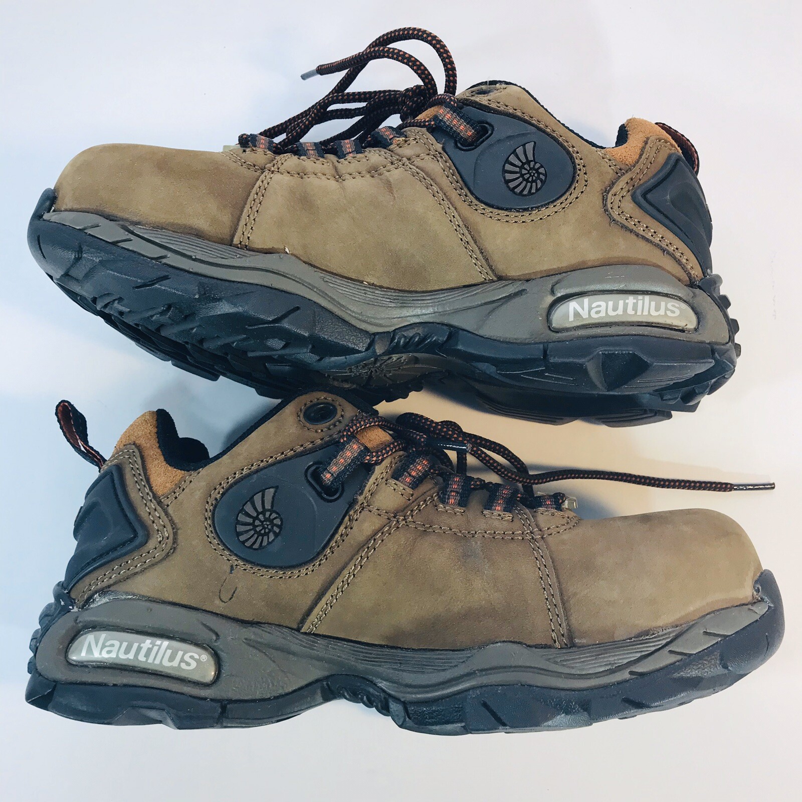 Nautilus 1353 ESD Composite Safety Toe Athletic Shoe Brown Leather Womens 6 M/W
