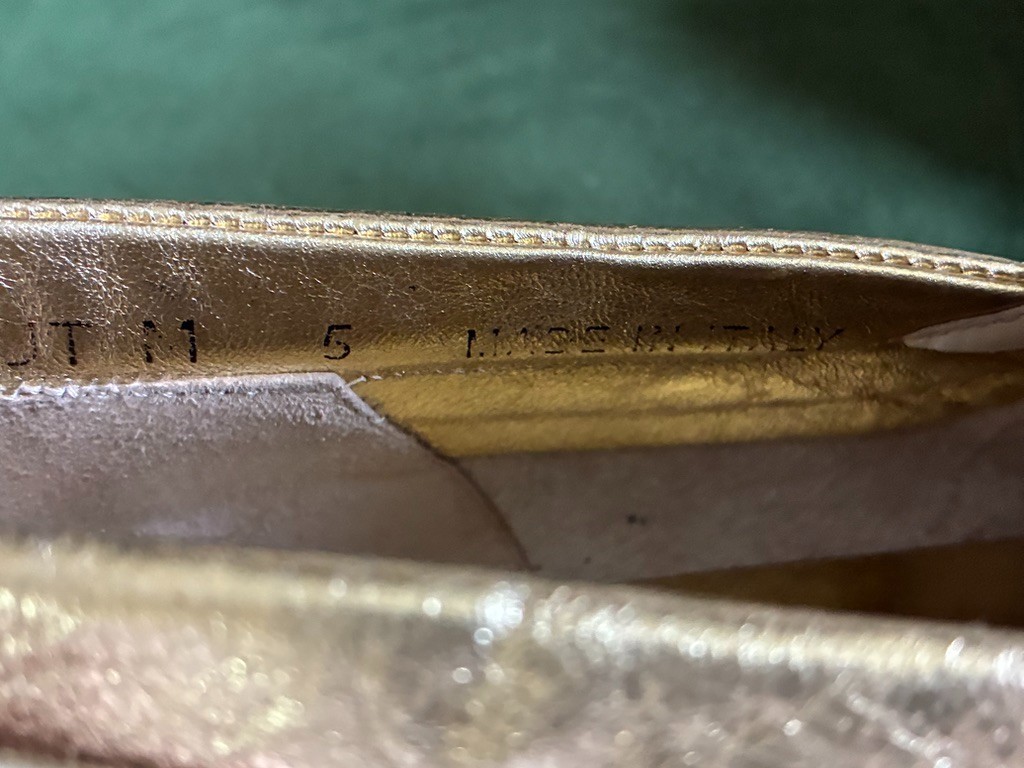 Vintage BALLY JALLUT White LEATHER Gold TRIM Flats Sneakers Size 5 Made in Italy