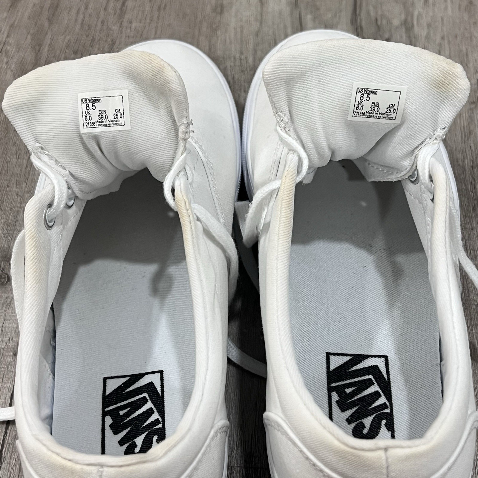 Vans Shoes Women Doheny Triple White Size 8.5 Sneakers Lace Up Skateboarding
