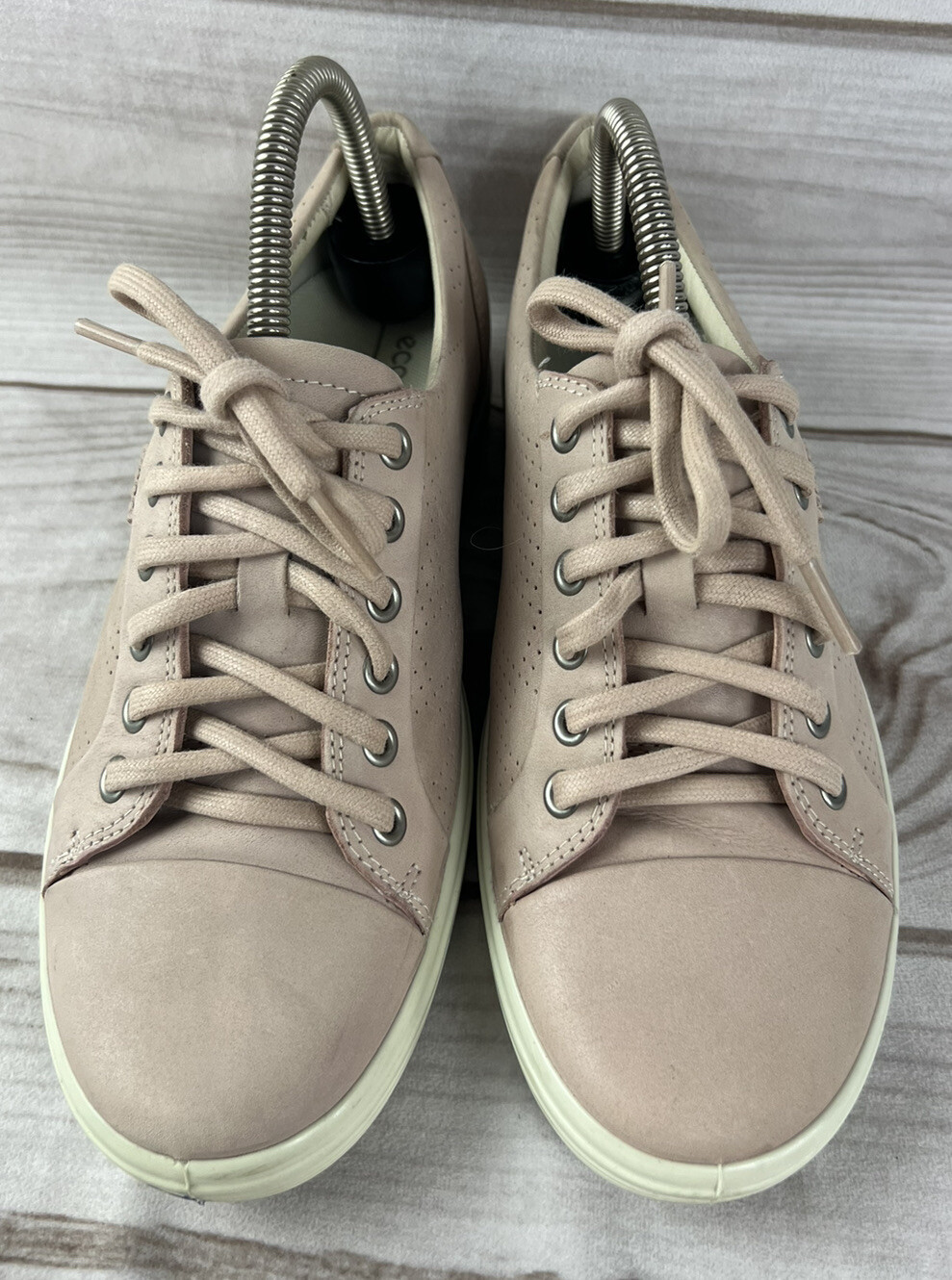 Ecco Women’s Sneaker Size 8 Blush Pink Nubuck Athletic Golf Walking Shoe EU 39