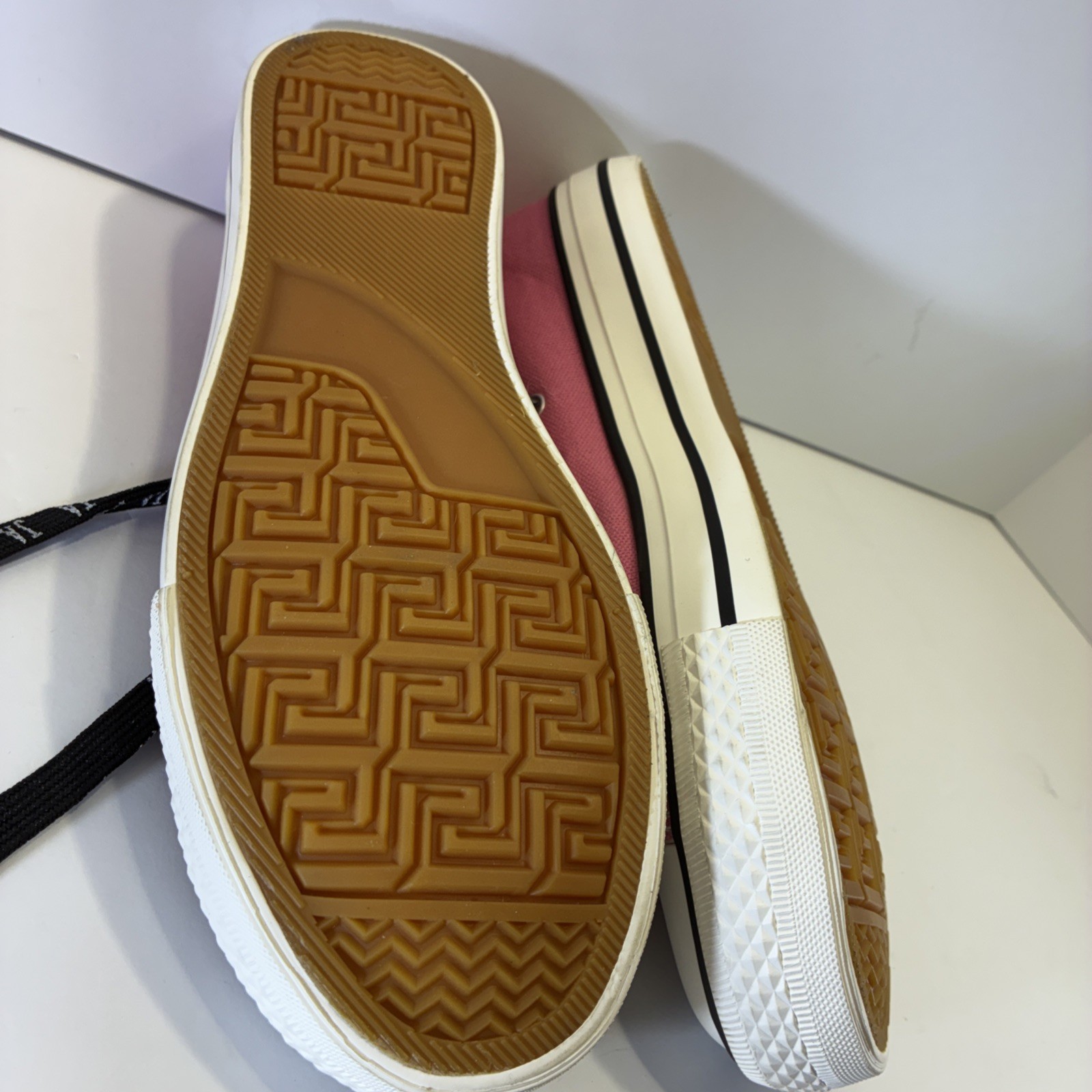 Women’s Size 7 Shoes Canvas Sneakers Lace-up Tennis Walking Casual Jenn Ardor
