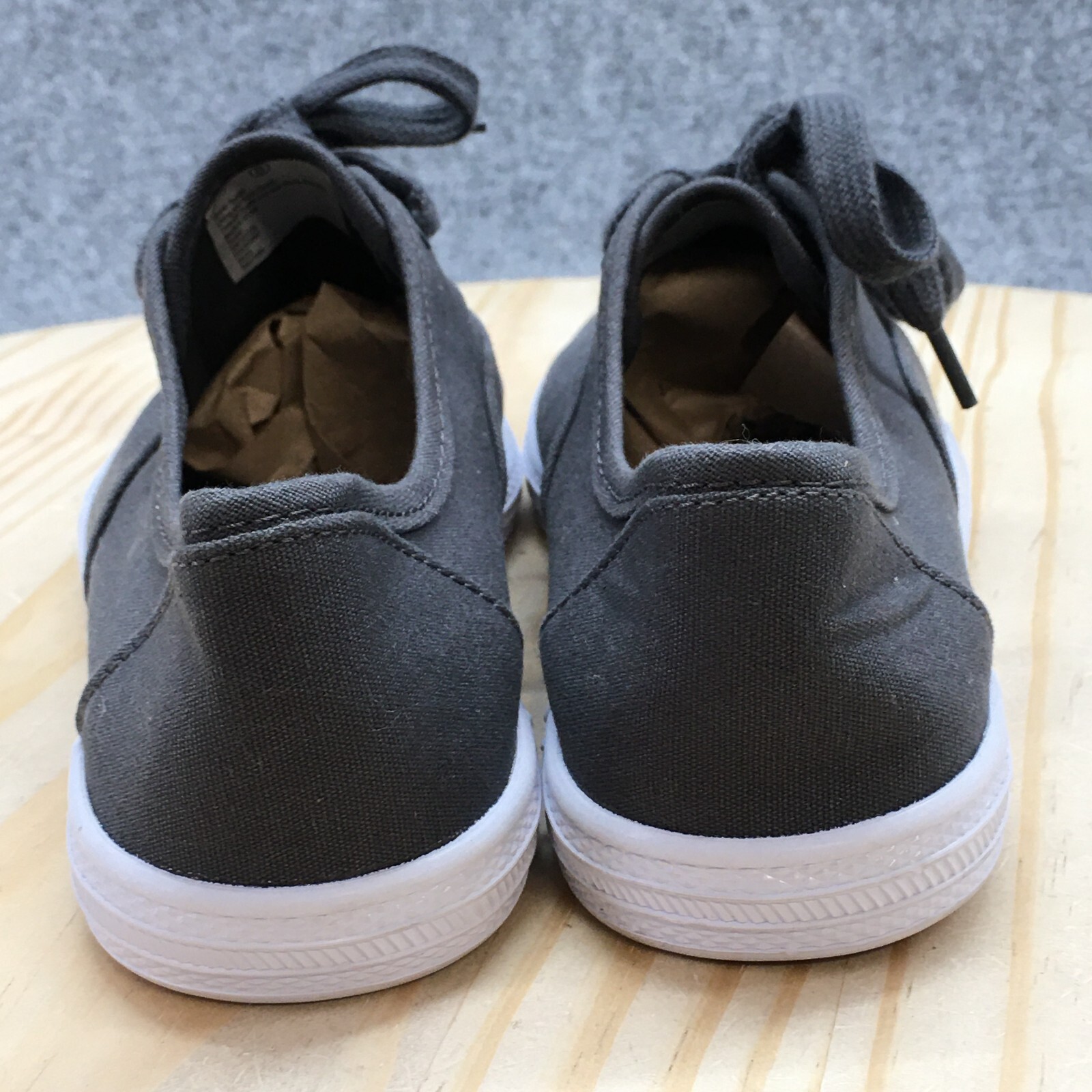 Universal Thread Shoes Womens 6 Lunea Casual Lace Up Low Sneakers Gray Canvas