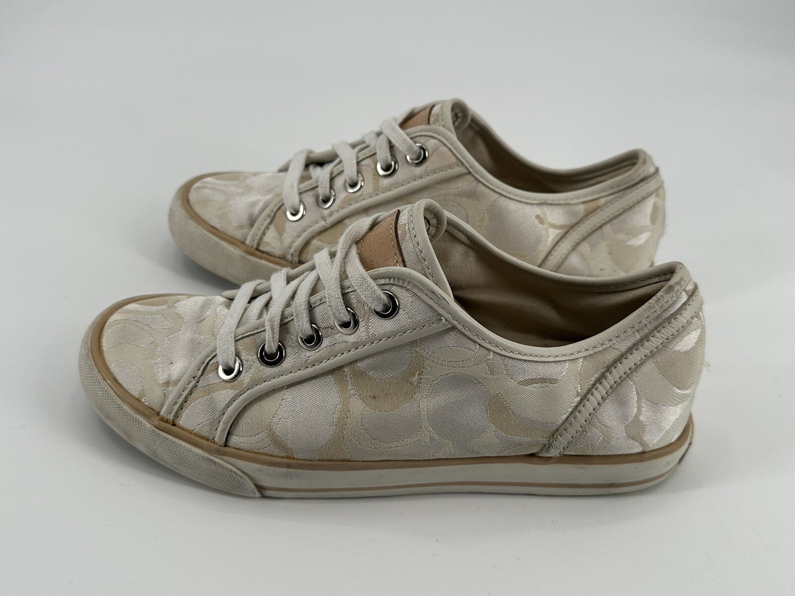 Coach Women’s Beige/White Signature Print Lace Up Casual Shoes – Size 6.5B