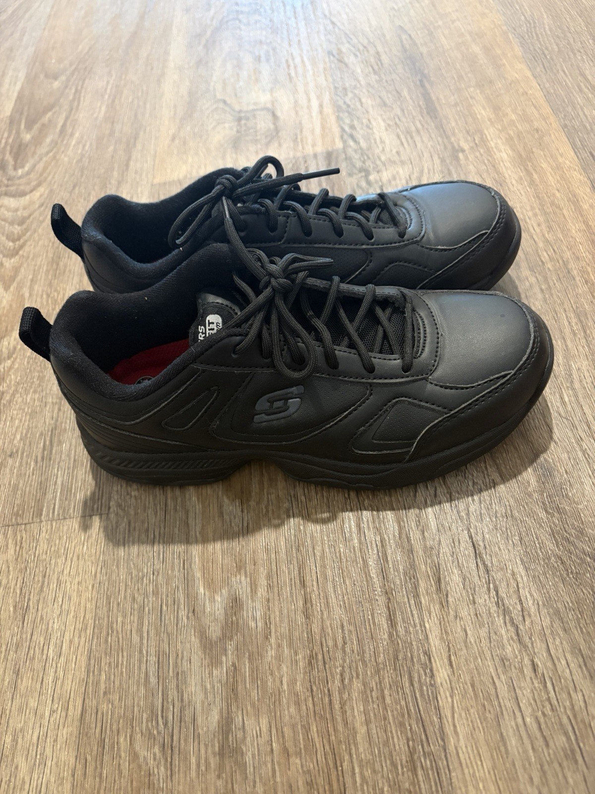 SKECHERS Relaxed Fit Black Low Top Sneakers Lace-Up Rubber Outsole Foam Insole