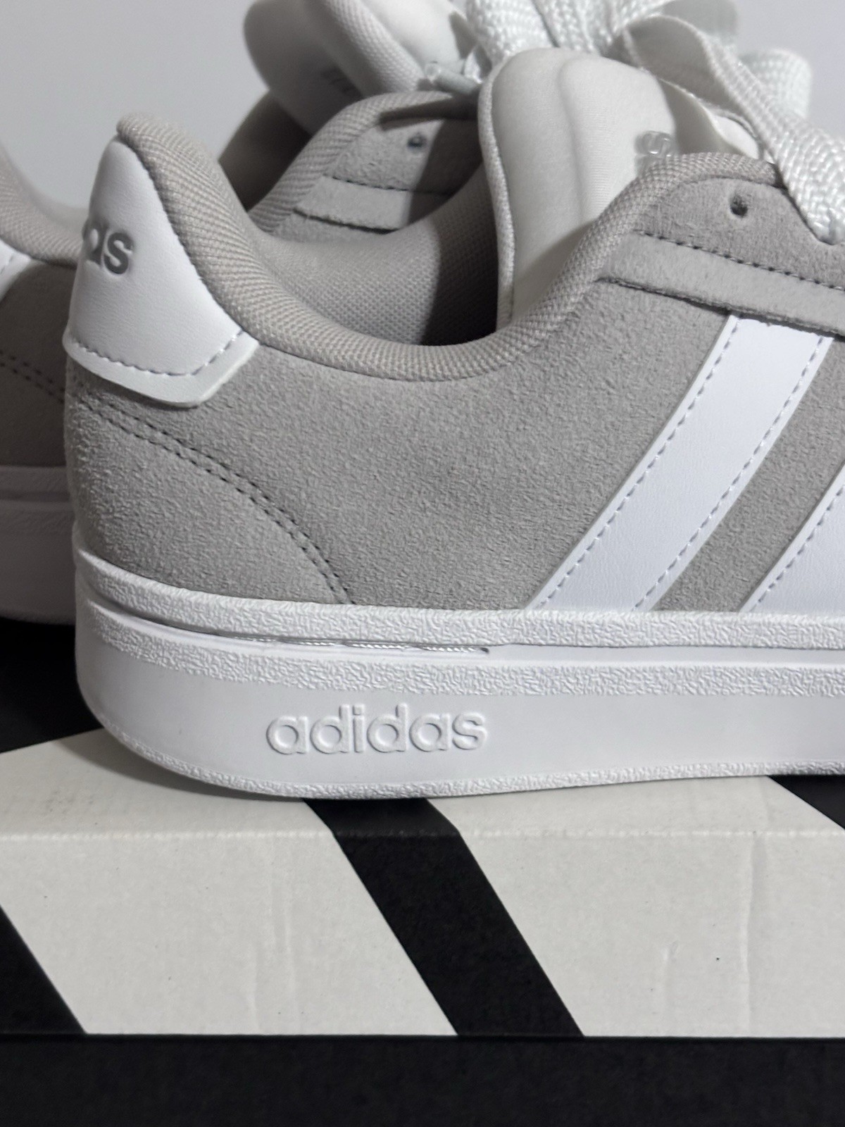 Women’s Adidas Grand Court Alpha 00s 7.5 Grey