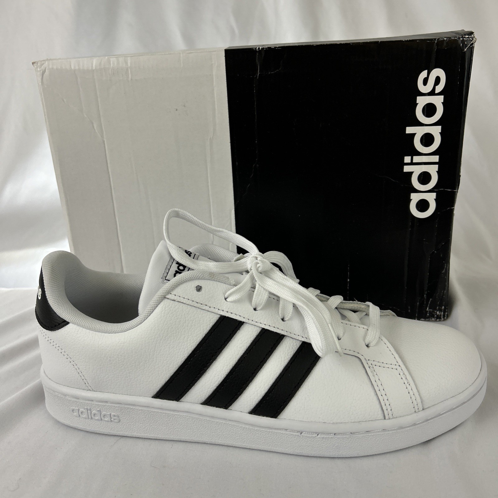 adidas Men’s Grand Court, Black/White, 11 M US F36392 – NEW! (7)
