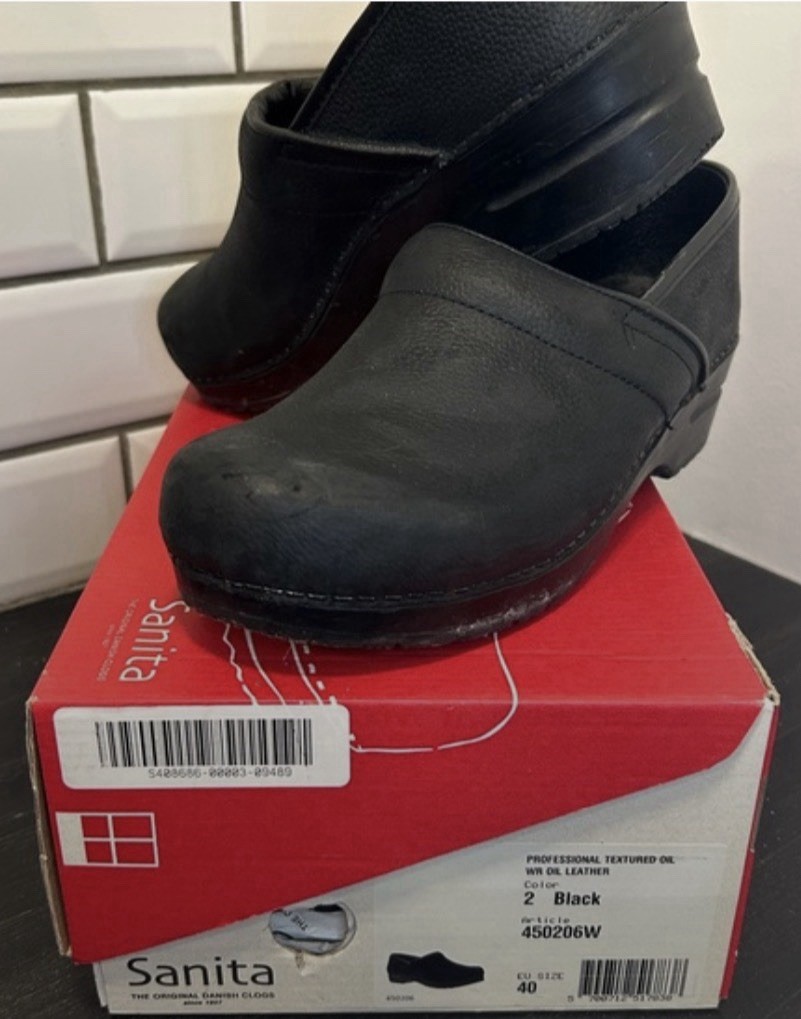Sanita Professional Textured Oil Leather Clogs Black Women’s US 9 EU 40 C