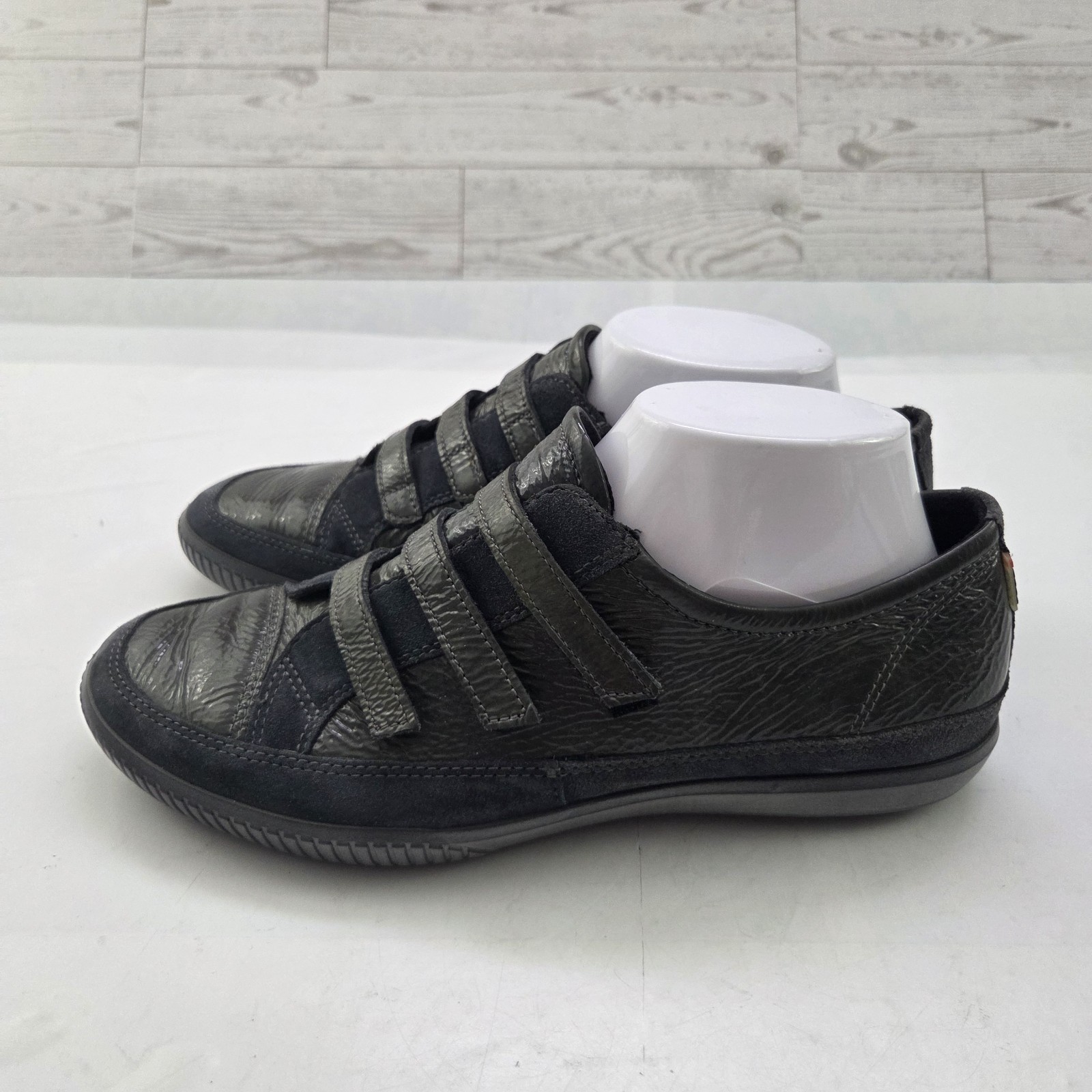 ECCO Sneakers Womens Size 40 US 9 Gray Blue Leather Hook & Loop Strap Comfort