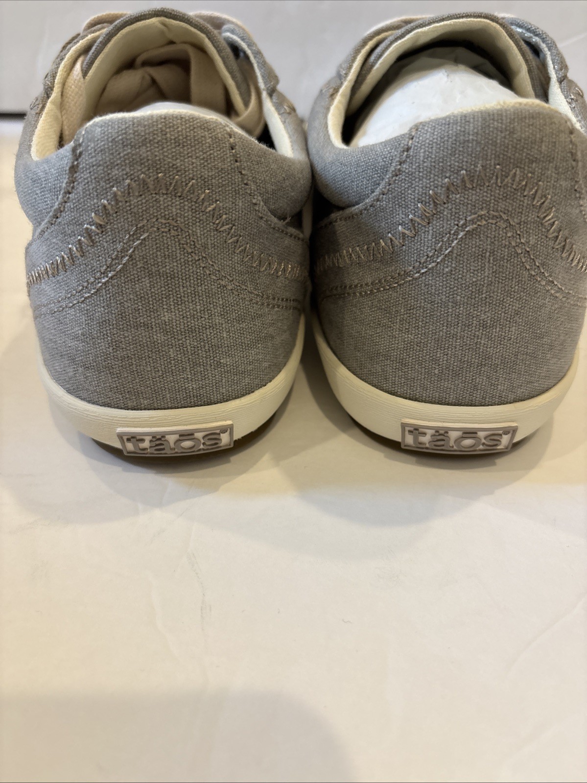 TAOS Star Lace Up Sneakers Grey Wash Canvas Low Top Women’s Sz 8.5 M NEW