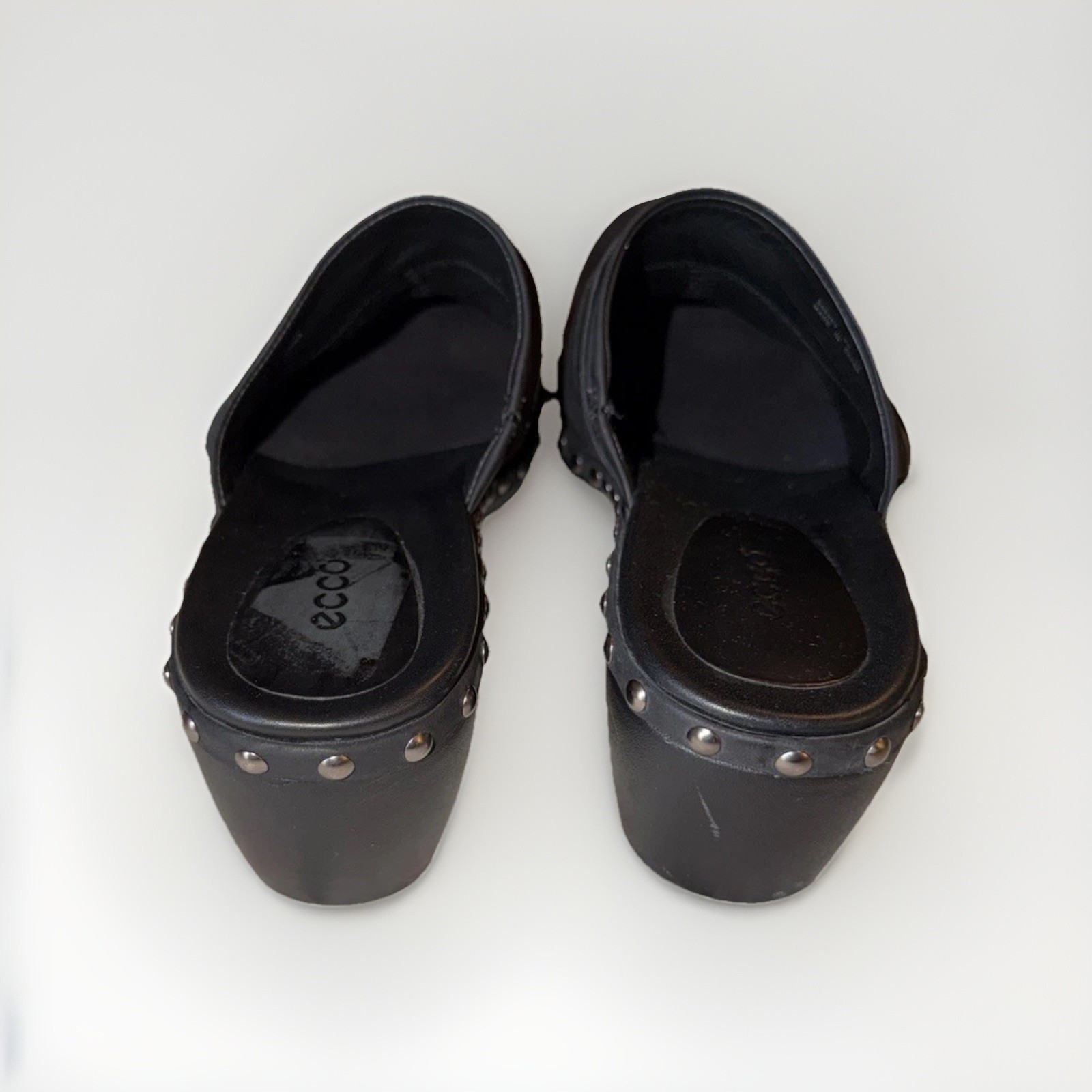 Ecco Black Leather Studded Chunky Clogs Mules Women’s Size 41 (10/10.5)