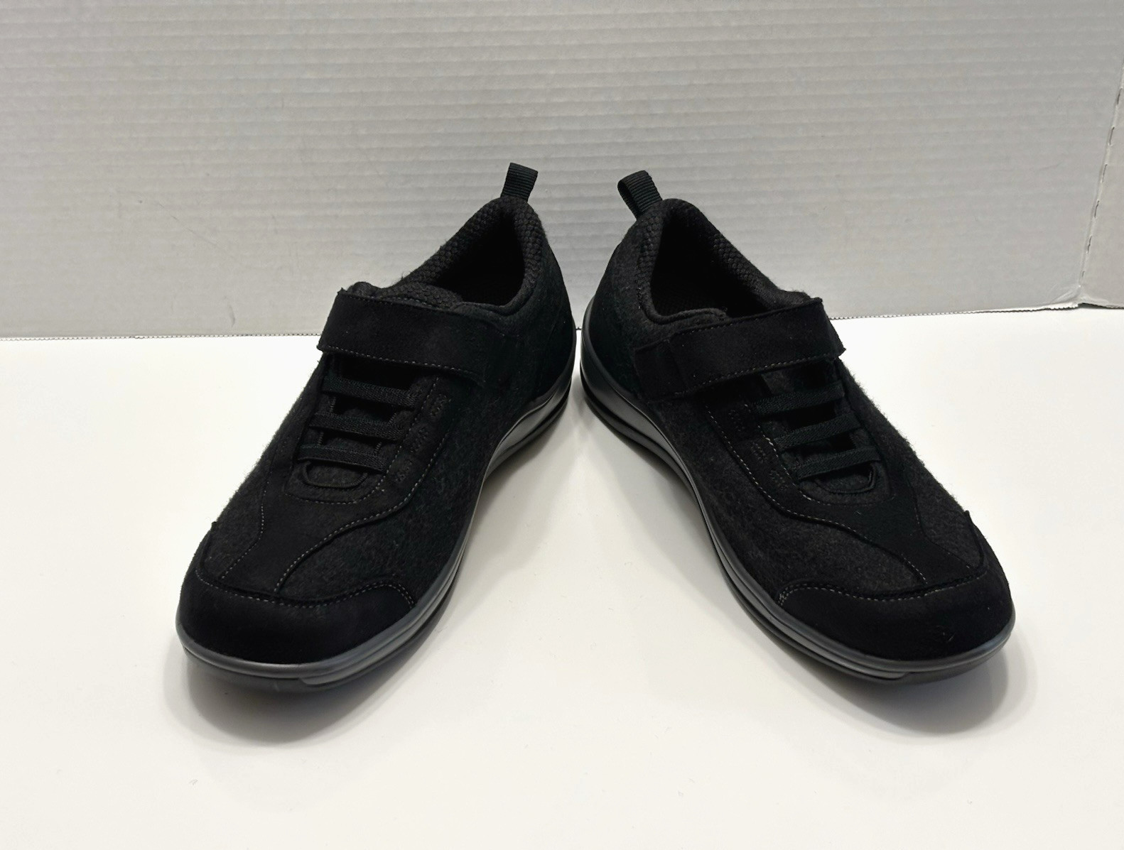 Orthofeet Volcano Women Size 7 M Black Orthopedic Adjustable Strap Comfort Shoes