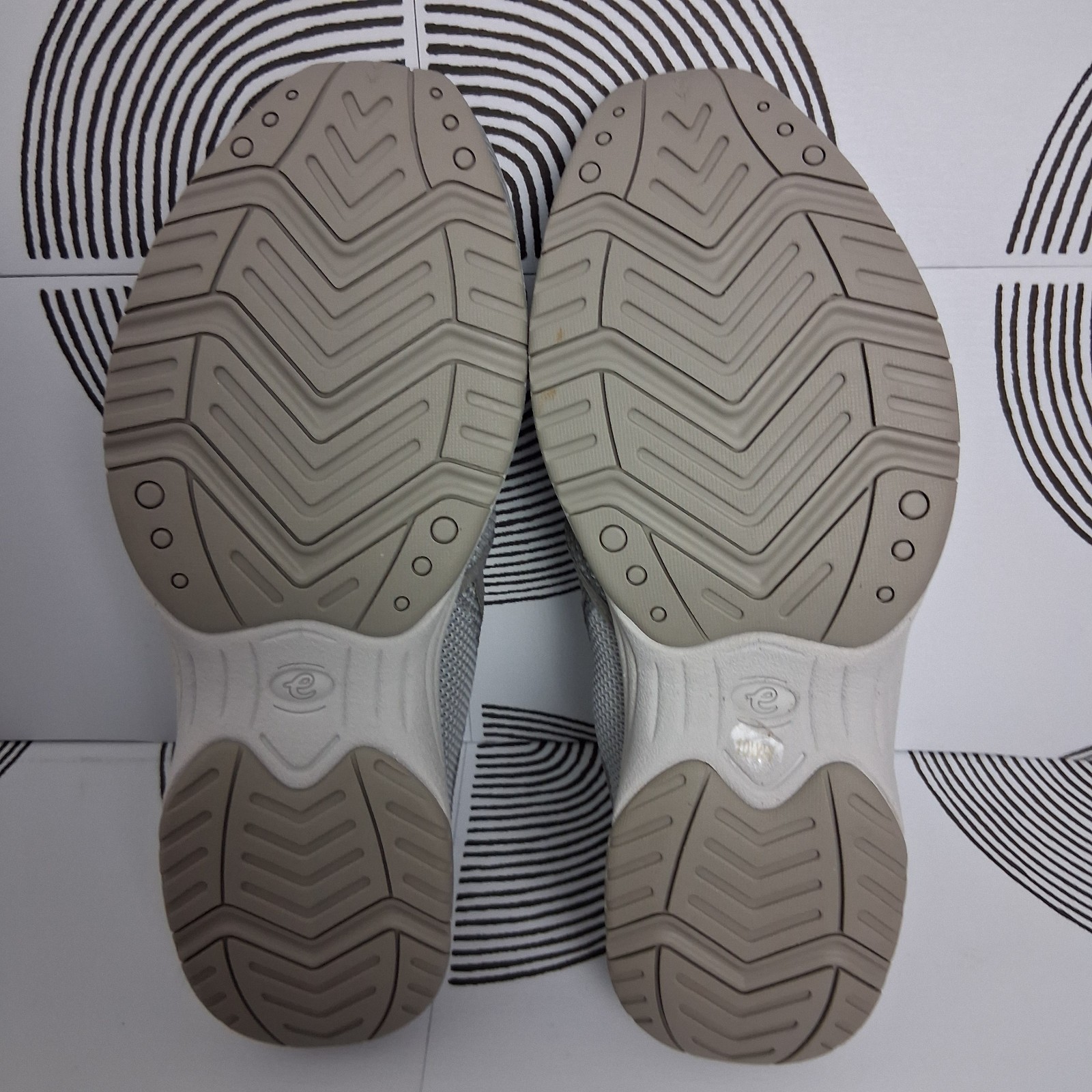 Easy Spirit Womens 10WW Gray Takeknit 2 Slip On Comfort Mules Clogs Casual Shoes