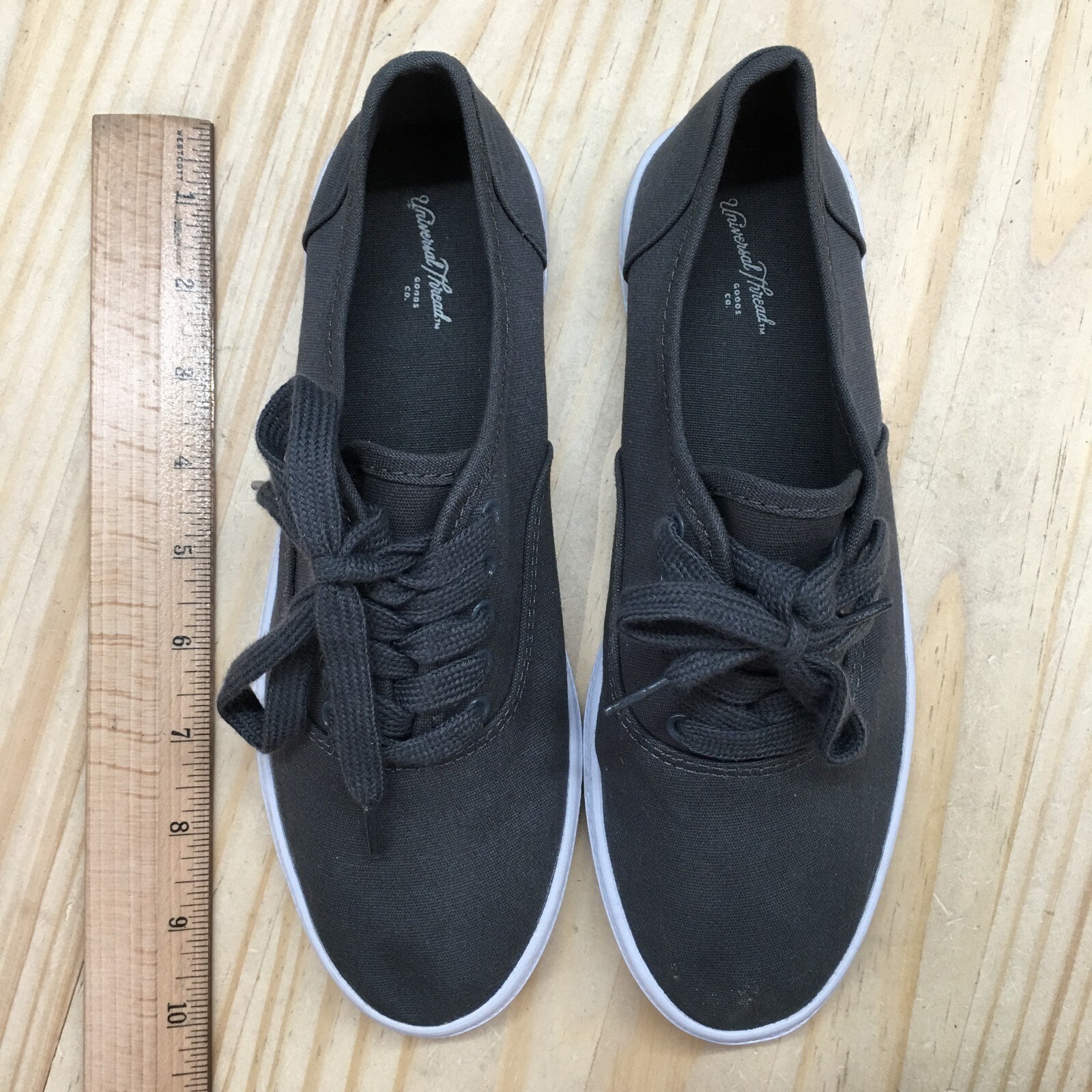 Universal Thread Shoes Womens 6 Lunea Casual Lace Up Low Sneakers Gray Canvas