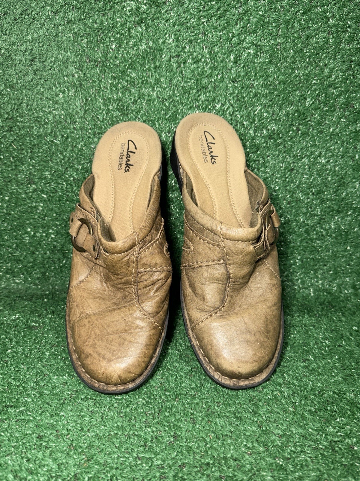 Vintage Y2K Clarks Mule Clogs Women Size 8 M Brown Leather Textured Slip On Shoe