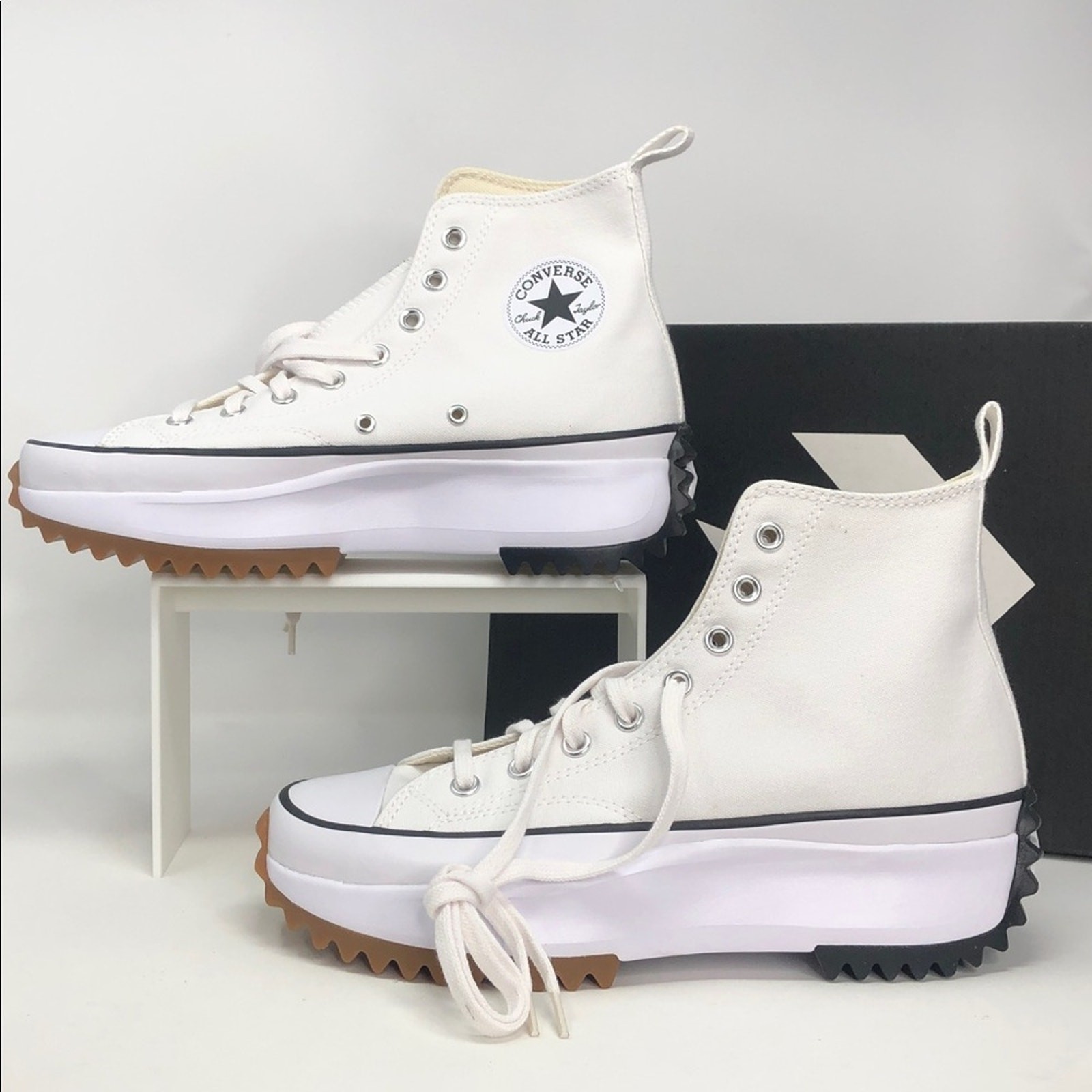 Converse Run Star Hike Hi White Black Gum Unisex Hiking Sneakers – Size 5.5