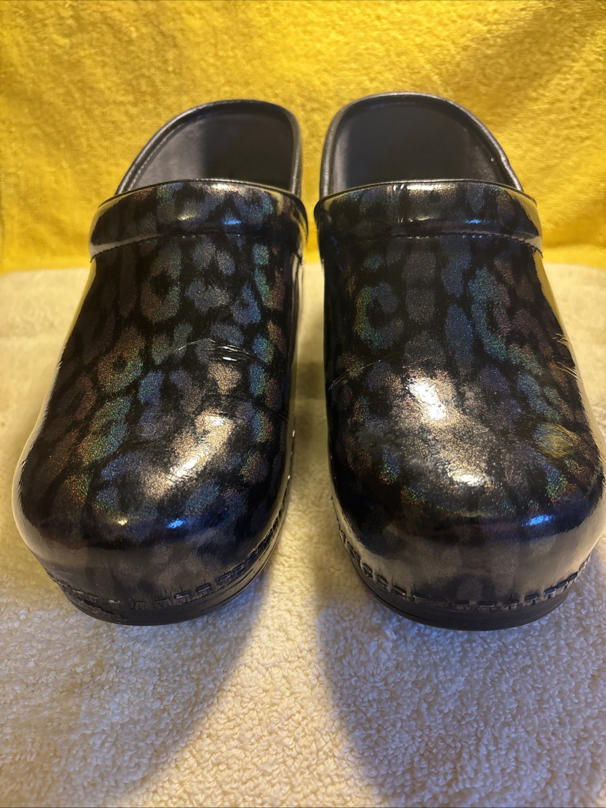Dansko Shoes Womens US 9/9.5 Black Multi Patent Leather Clogs 40 Slip on FR/SHP