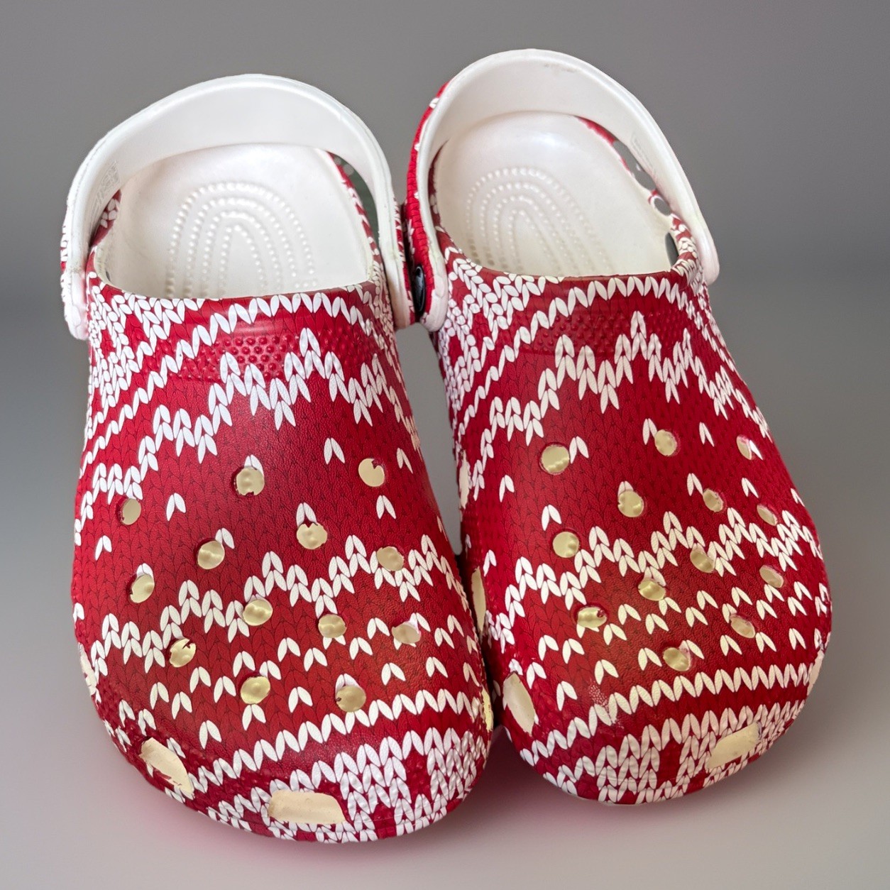 Crocs Graphic Classic Clogs Holiday Christmas Sweater Print Unisex Shoes W 7 M 5
